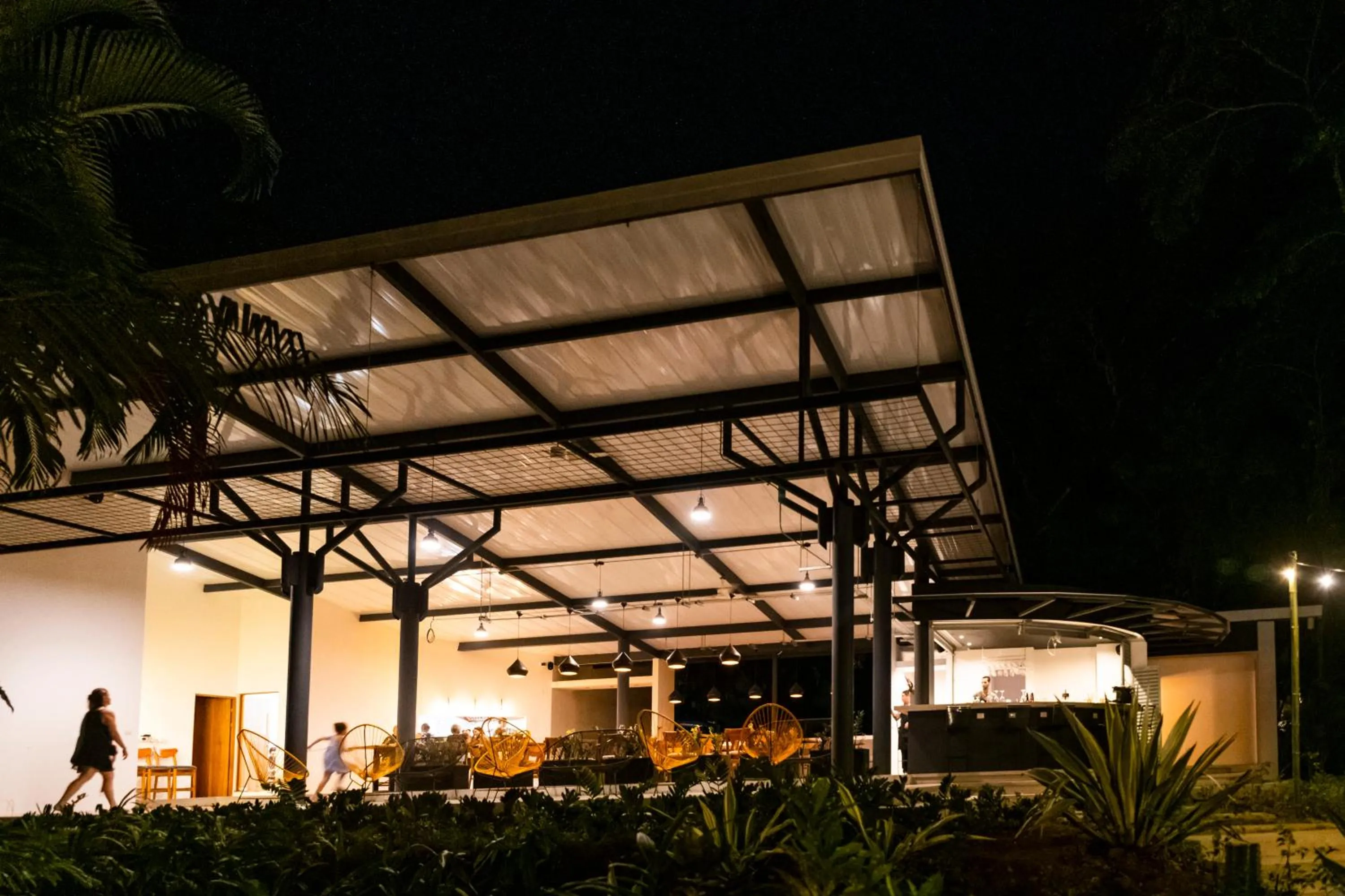 Restaurant/places to eat in Hotel Nya