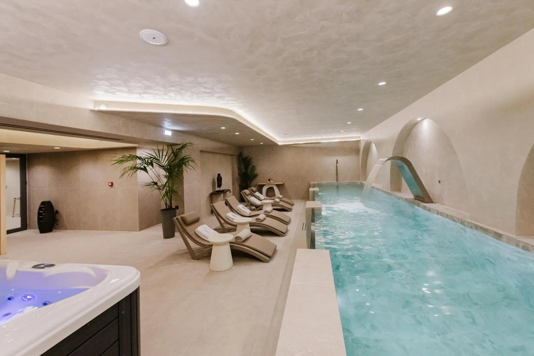 Hot Tub in Evexia Boutique Hotel & Spa