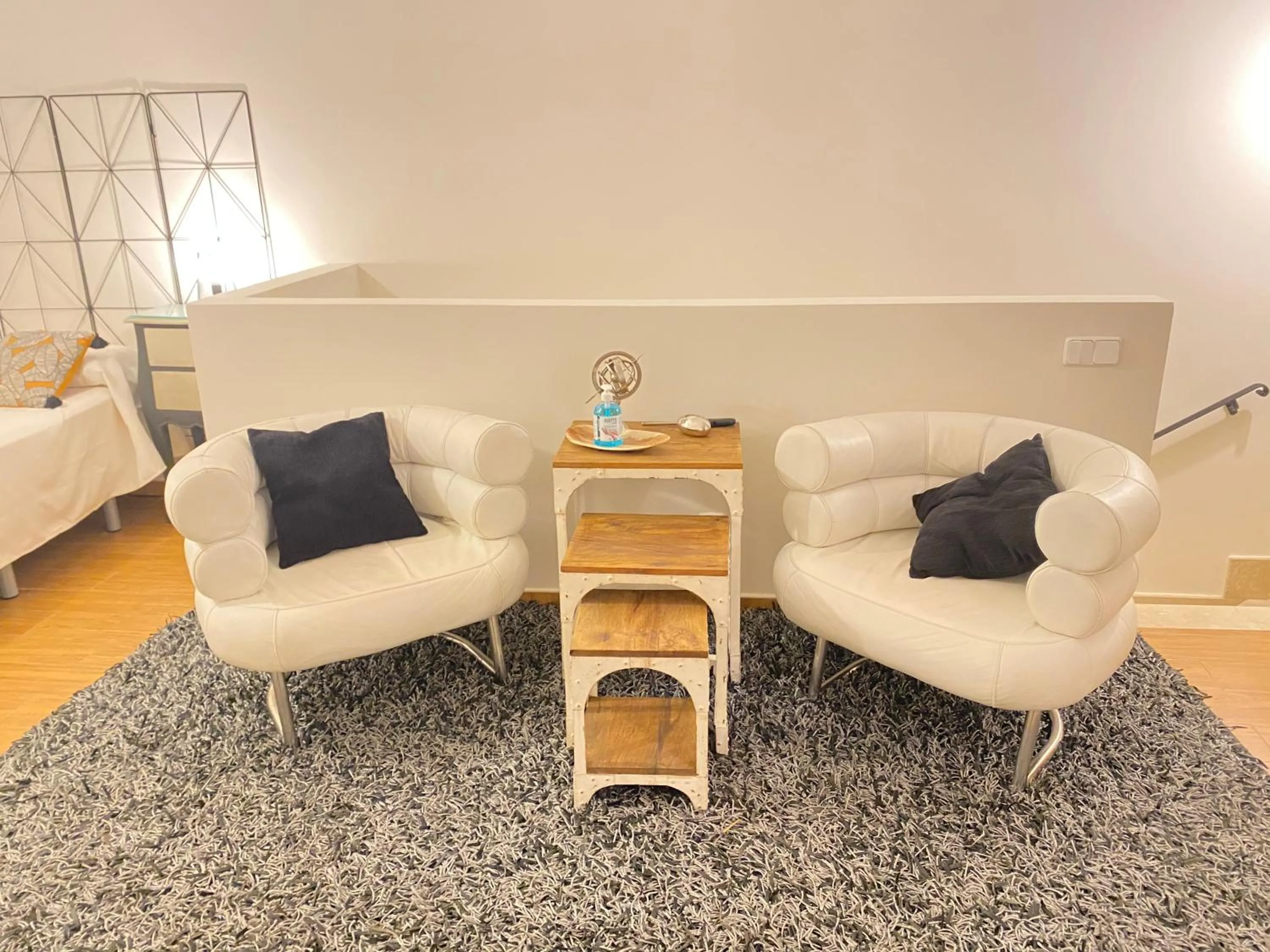 Living room, Bed in Chinchon Spa