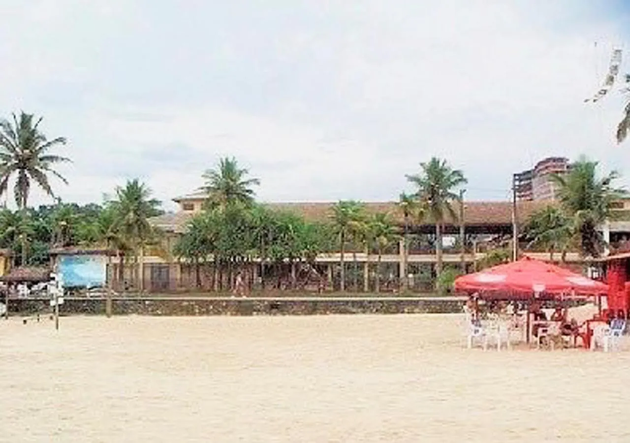 Facade/entrance in Residências Garcez - Pantai Enseada - Vista Mar