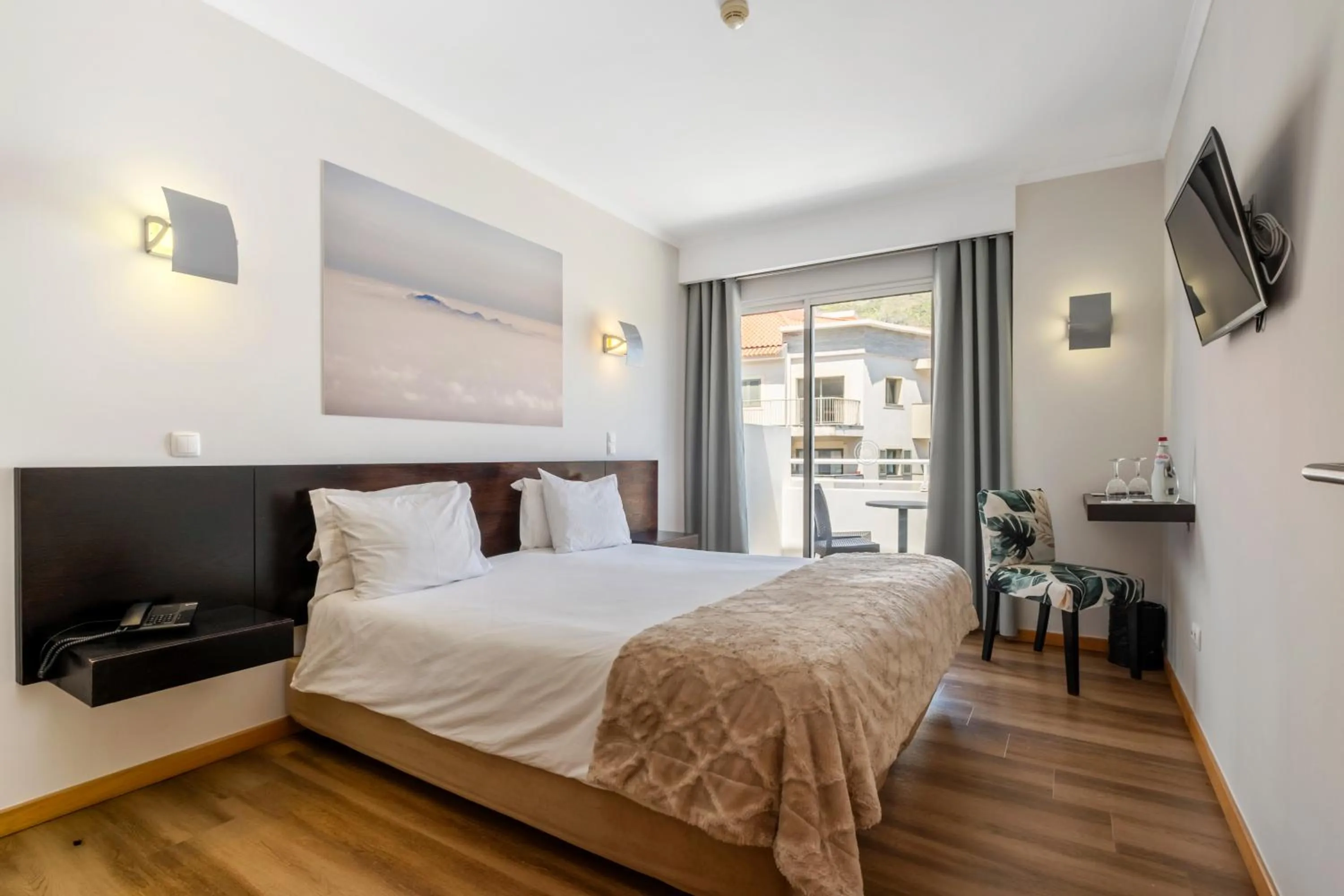 Bed in White Waters Hotel