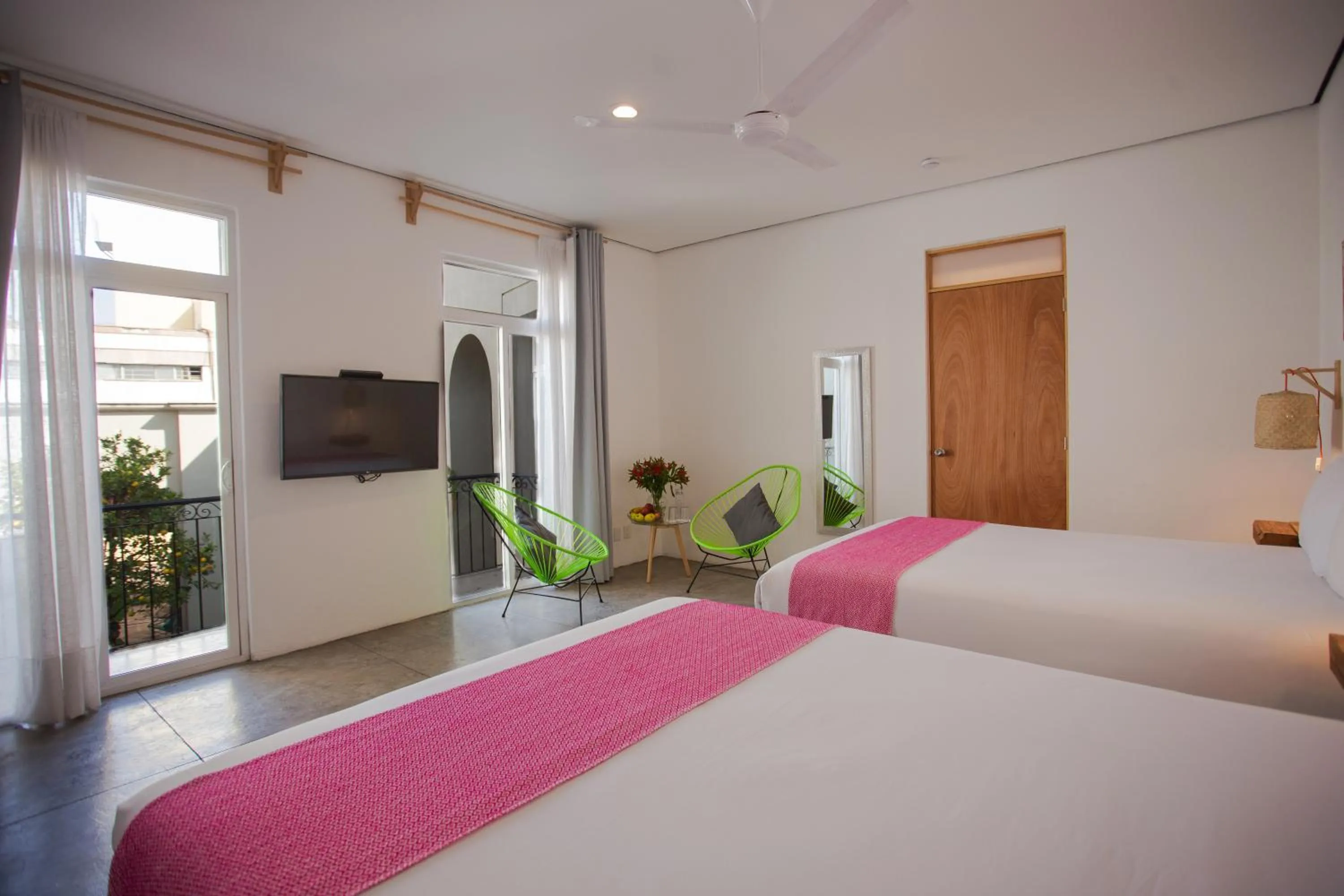 TV and multimedia, Bed in Hotel Mamá Carlota