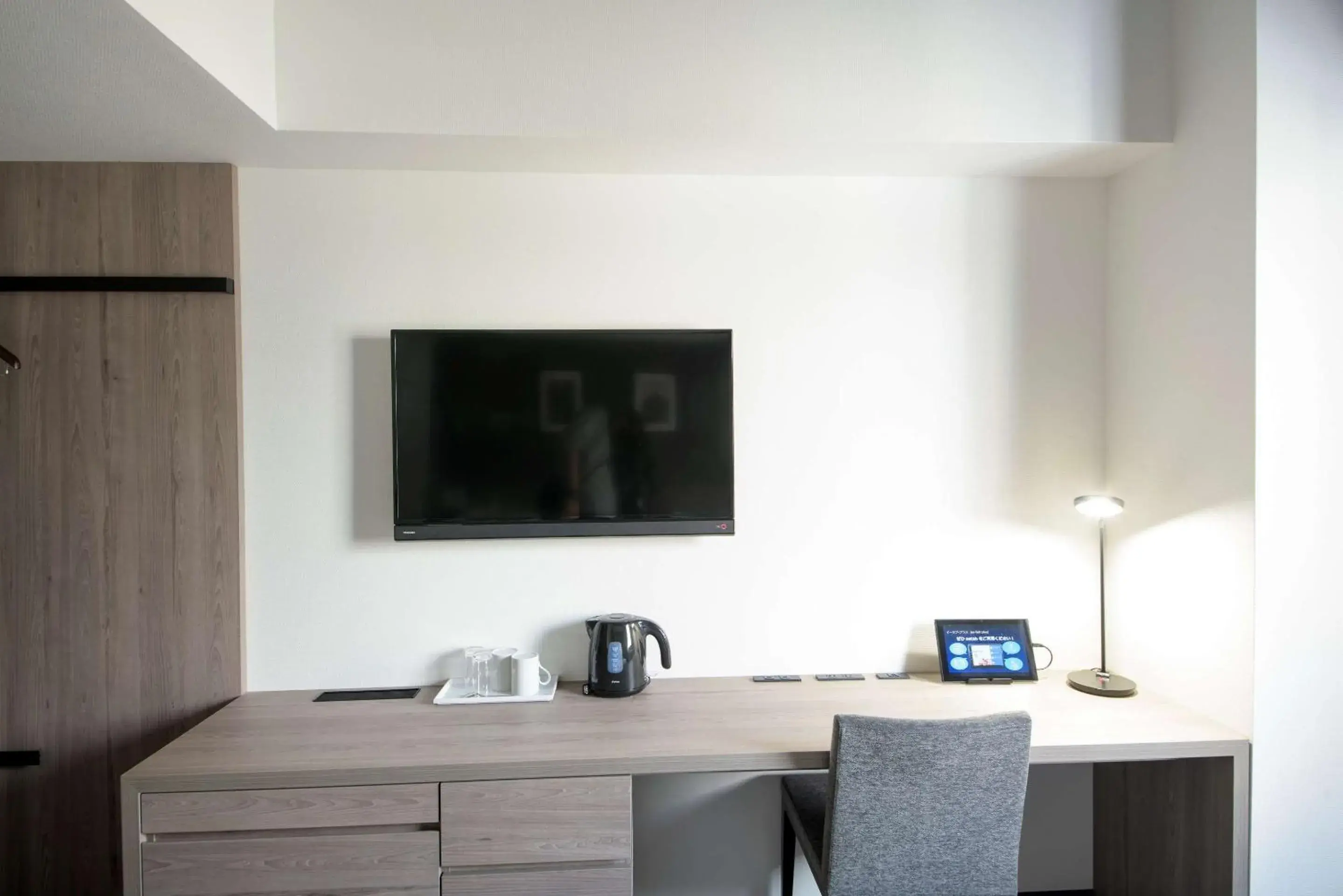 Superior Twin Room with Sofa Bed - Non-Smoking in Best Western Plus Hotel Fino Osaka Kitahama Superior Twin Room with Sofa Bed - Non-Smoking in Best Western Plus Hotel Fino Osaka Kitahama