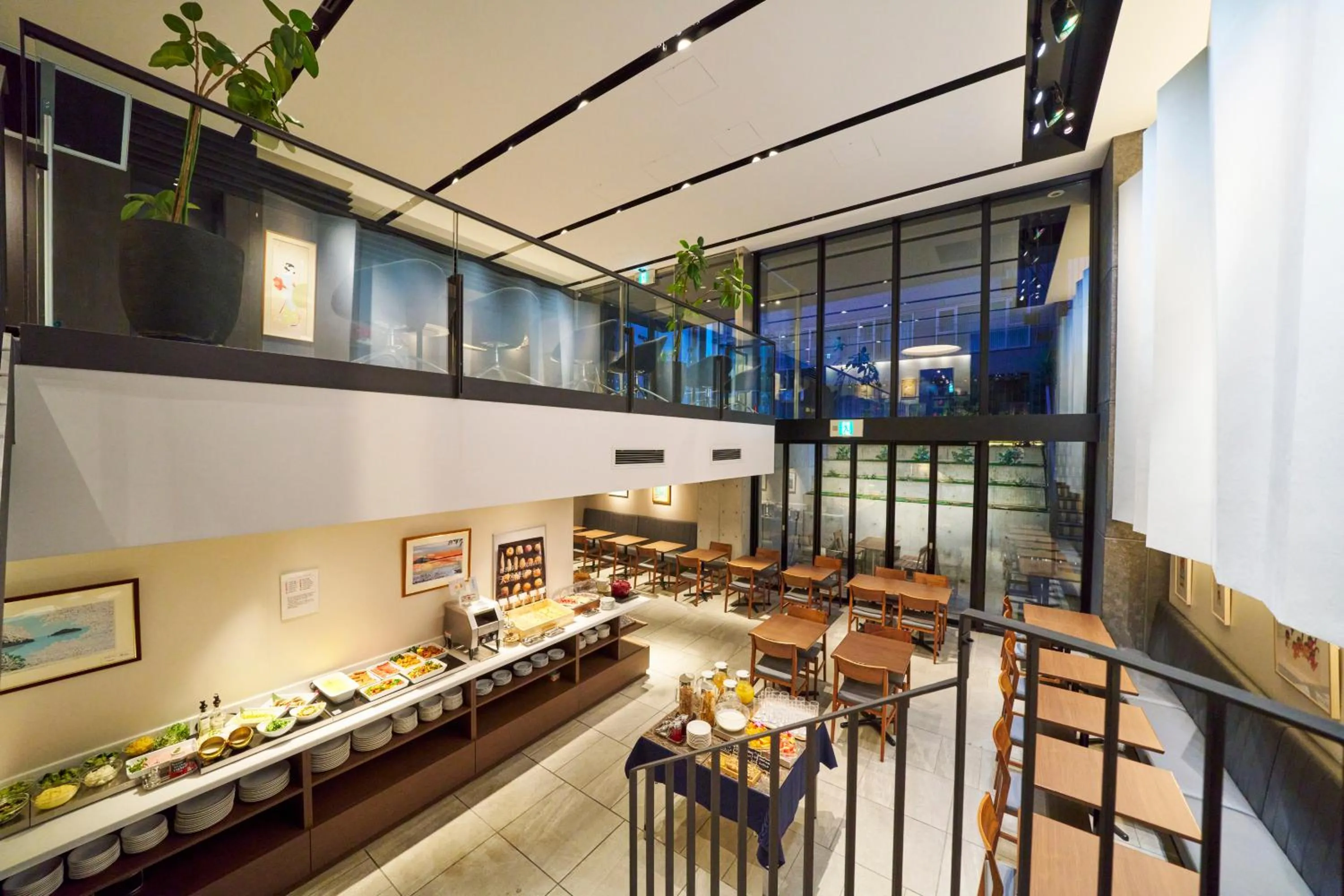 Restaurant/places to eat in Best Western Plus Hotel Fino Osaka Kitahama