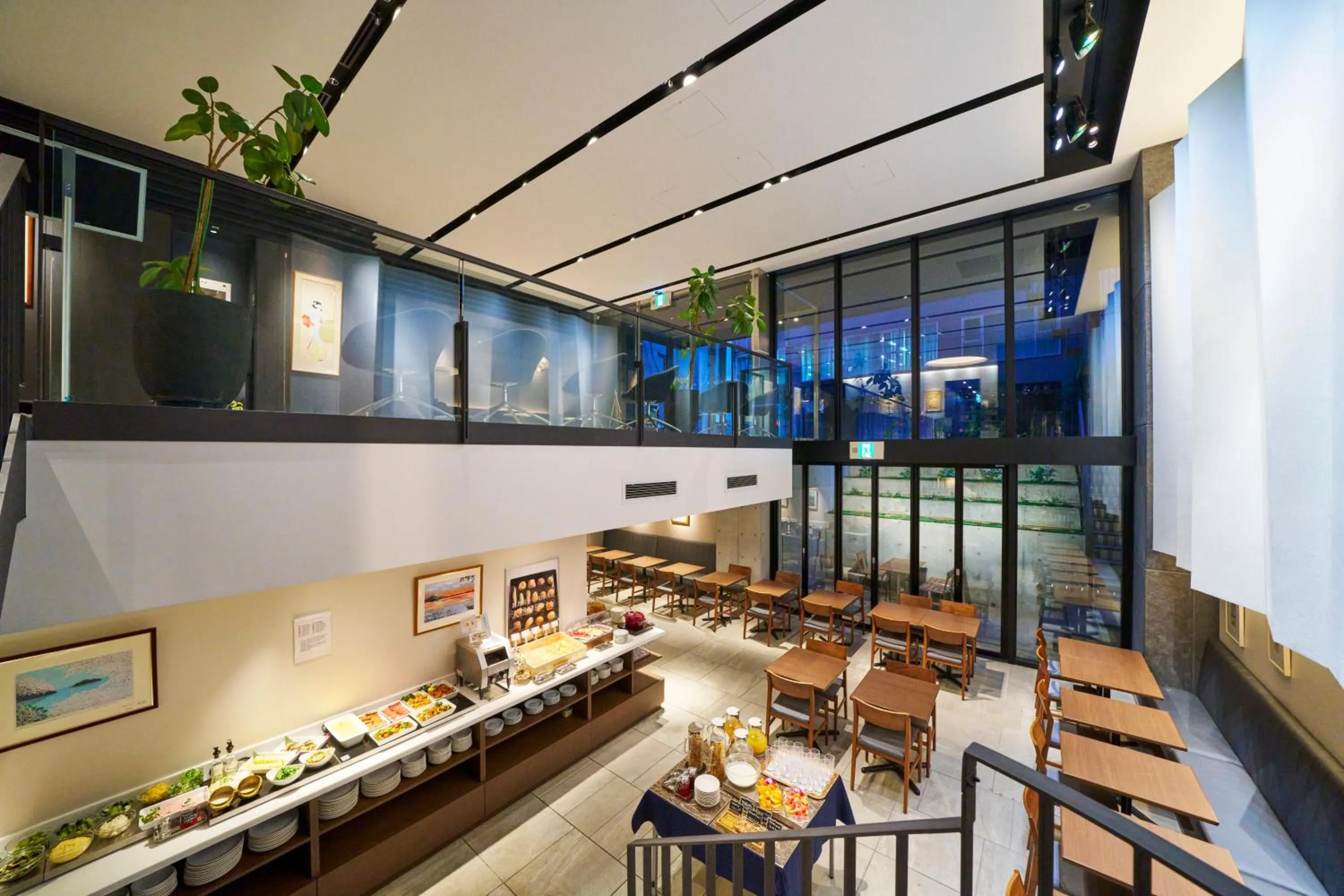 Restaurant/places to eat in Best Western Plus Hotel Fino Osaka Kitahama