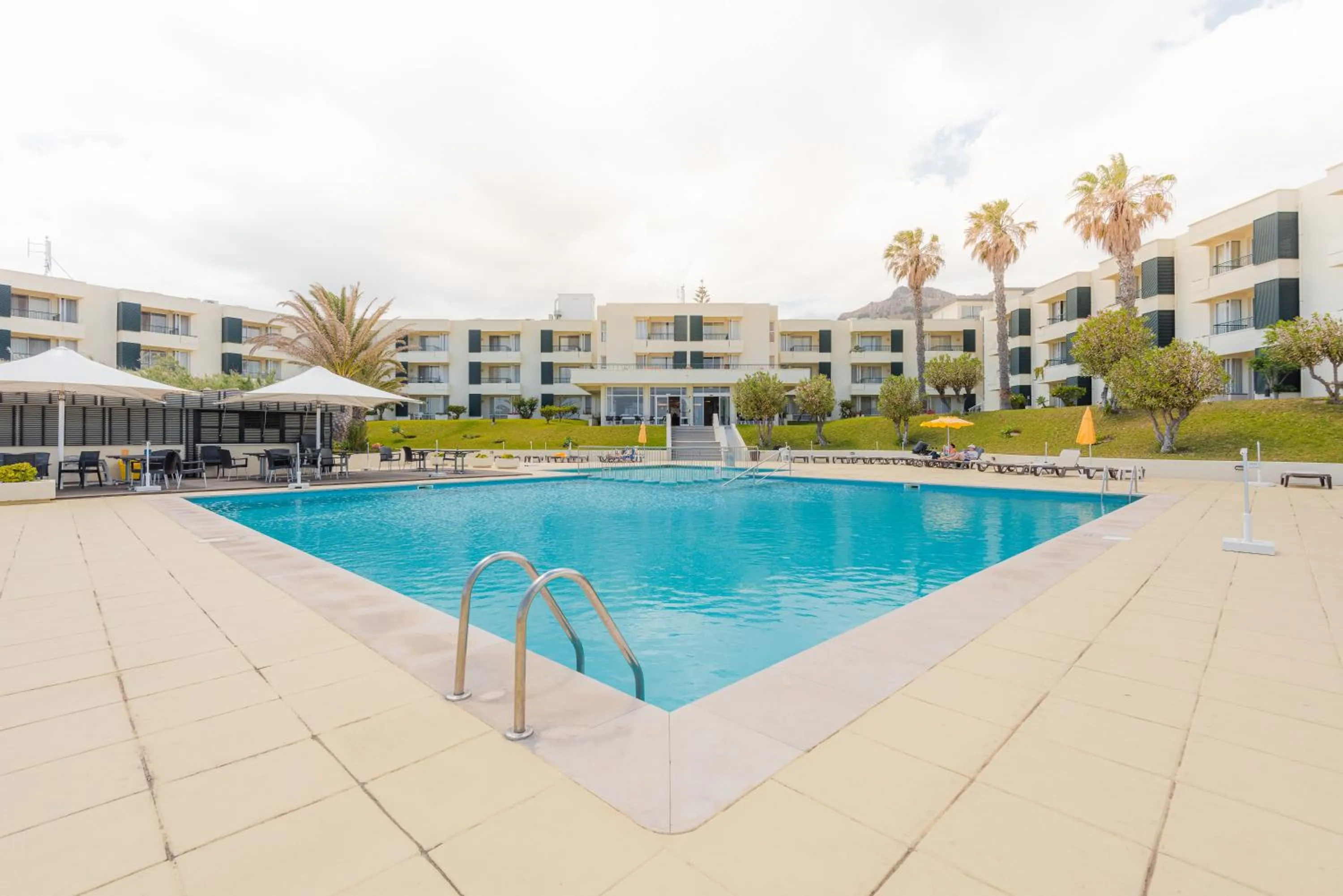 Swimming pool in Vila Baleira Suites