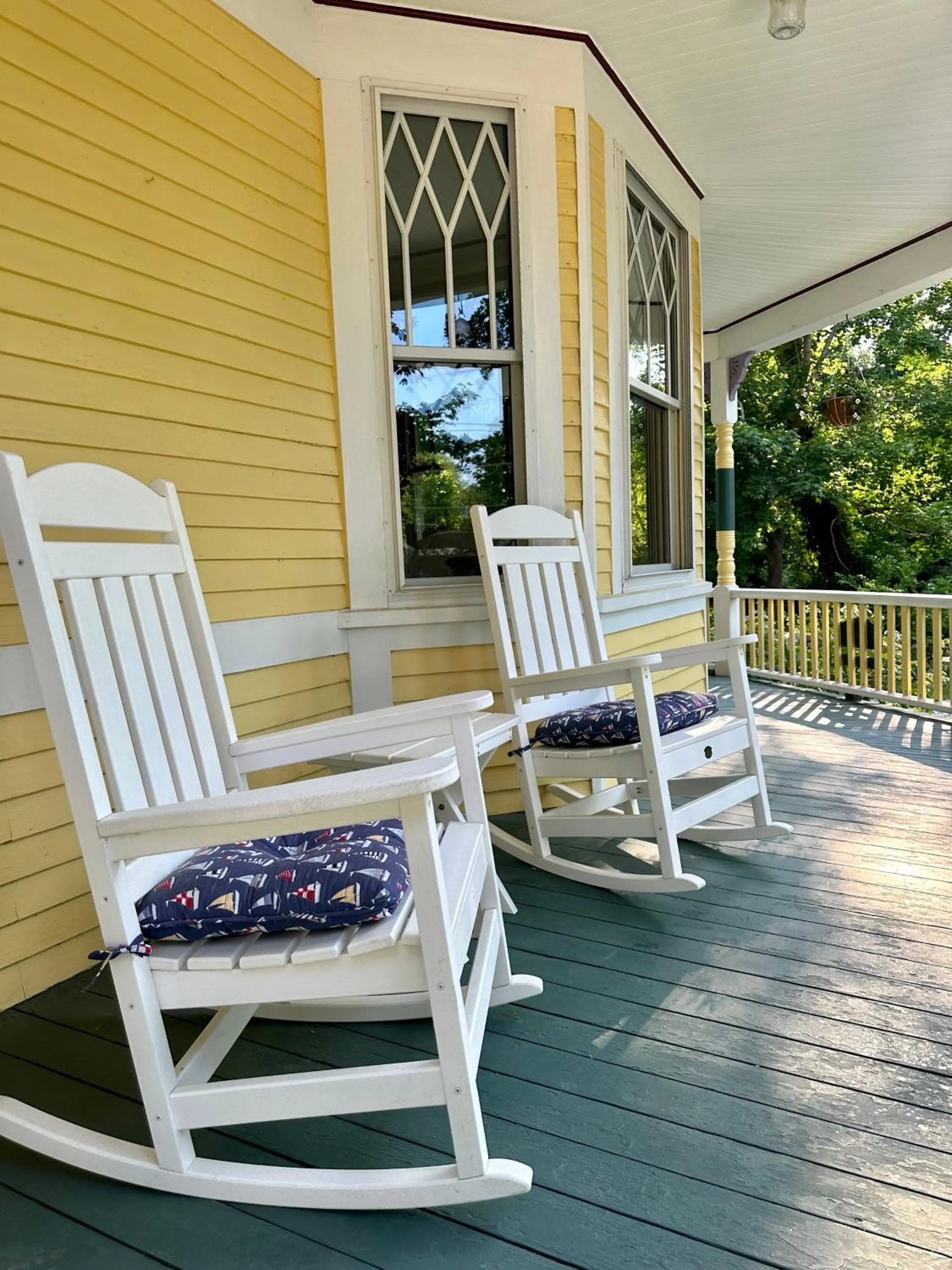 Inn at the Oaks