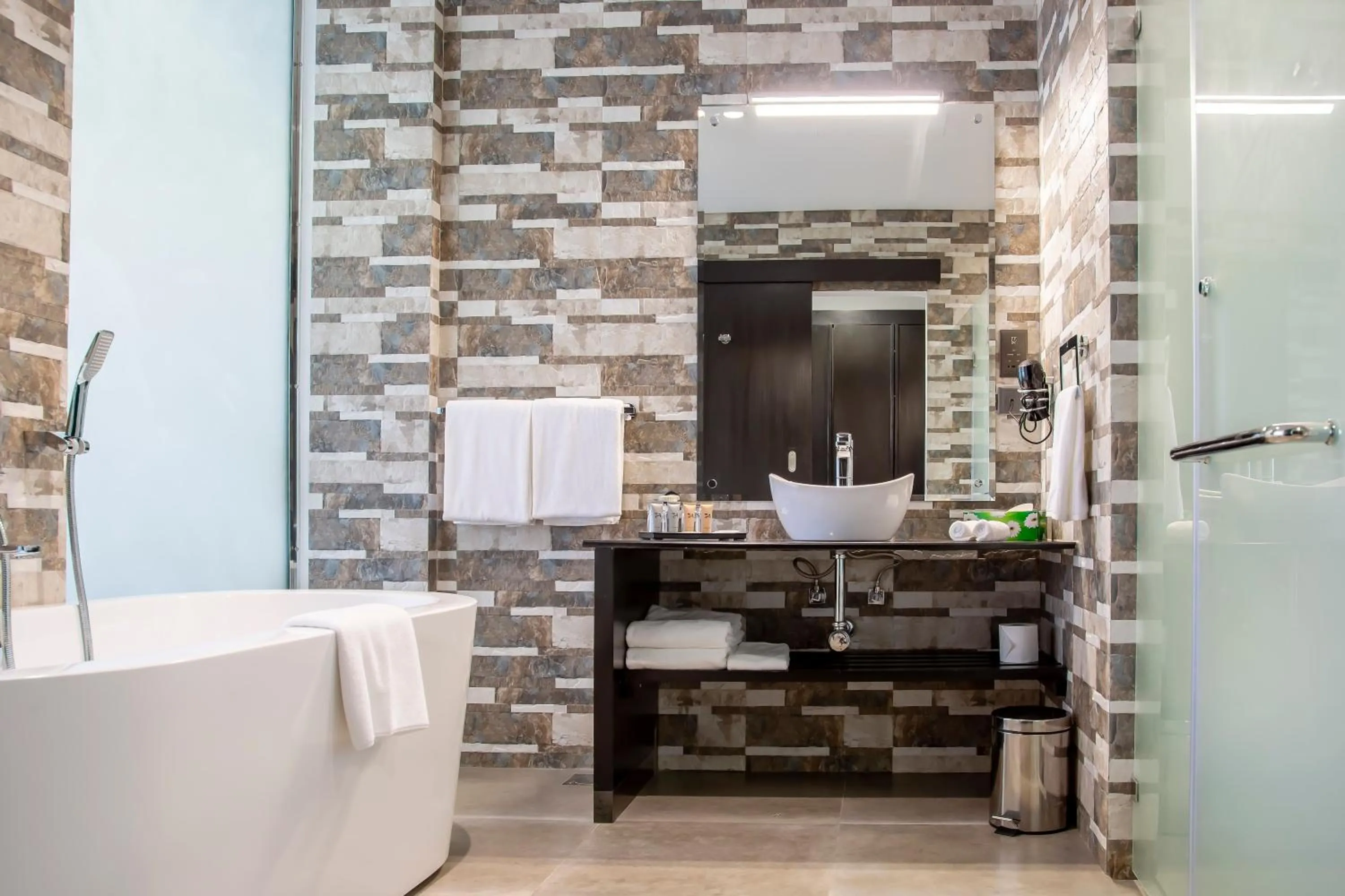 Bathroom in Amaryllis Hotel Blantyre