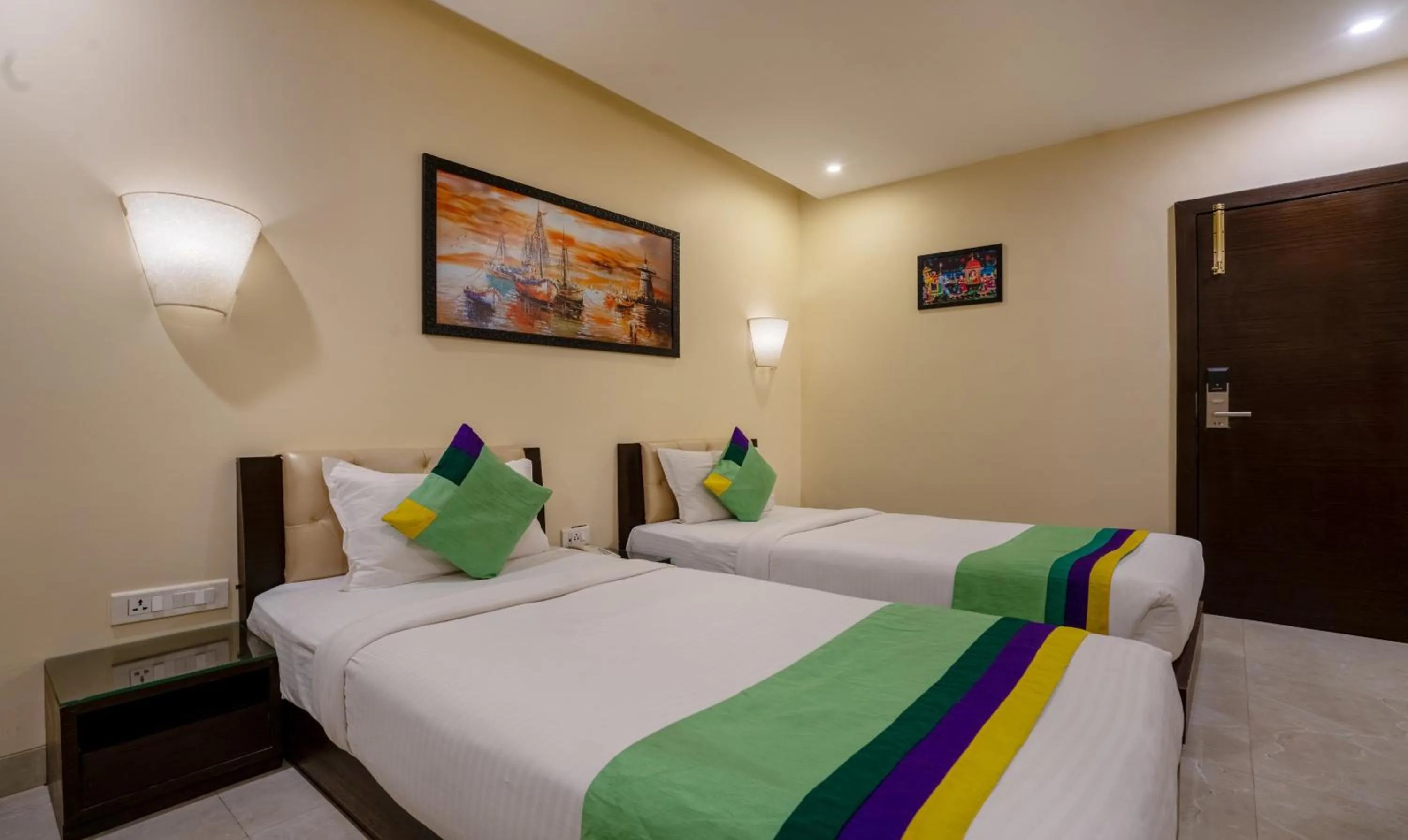 Bedroom, Bed in Treebo Acsys, Gachibowli