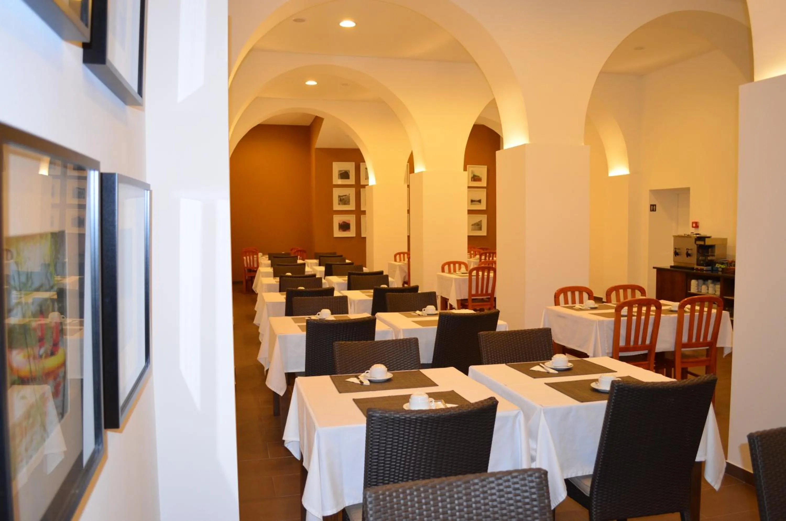 Restaurant/places to eat in Beira Rio