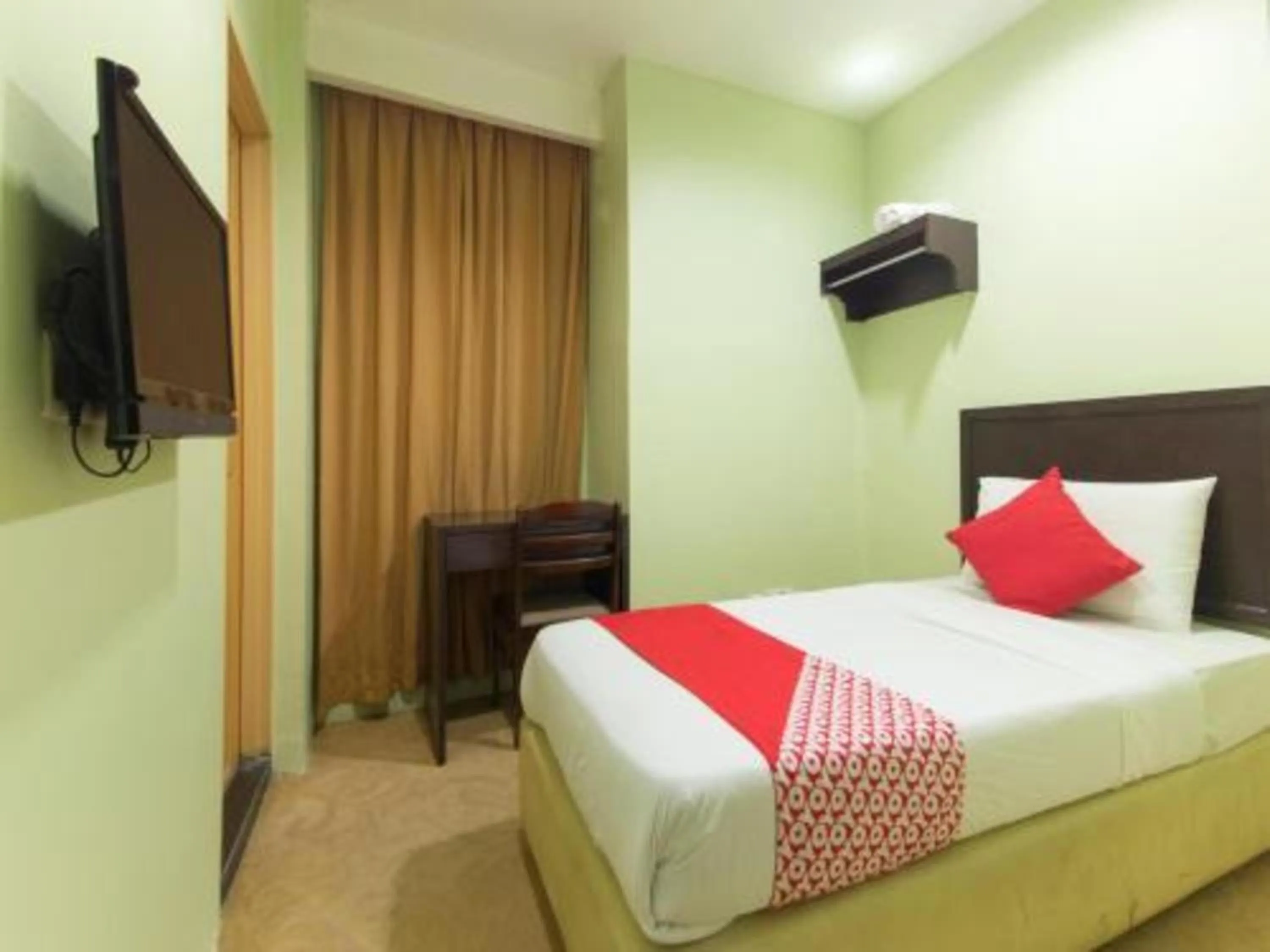 Photo of the whole room in Amani Hotel