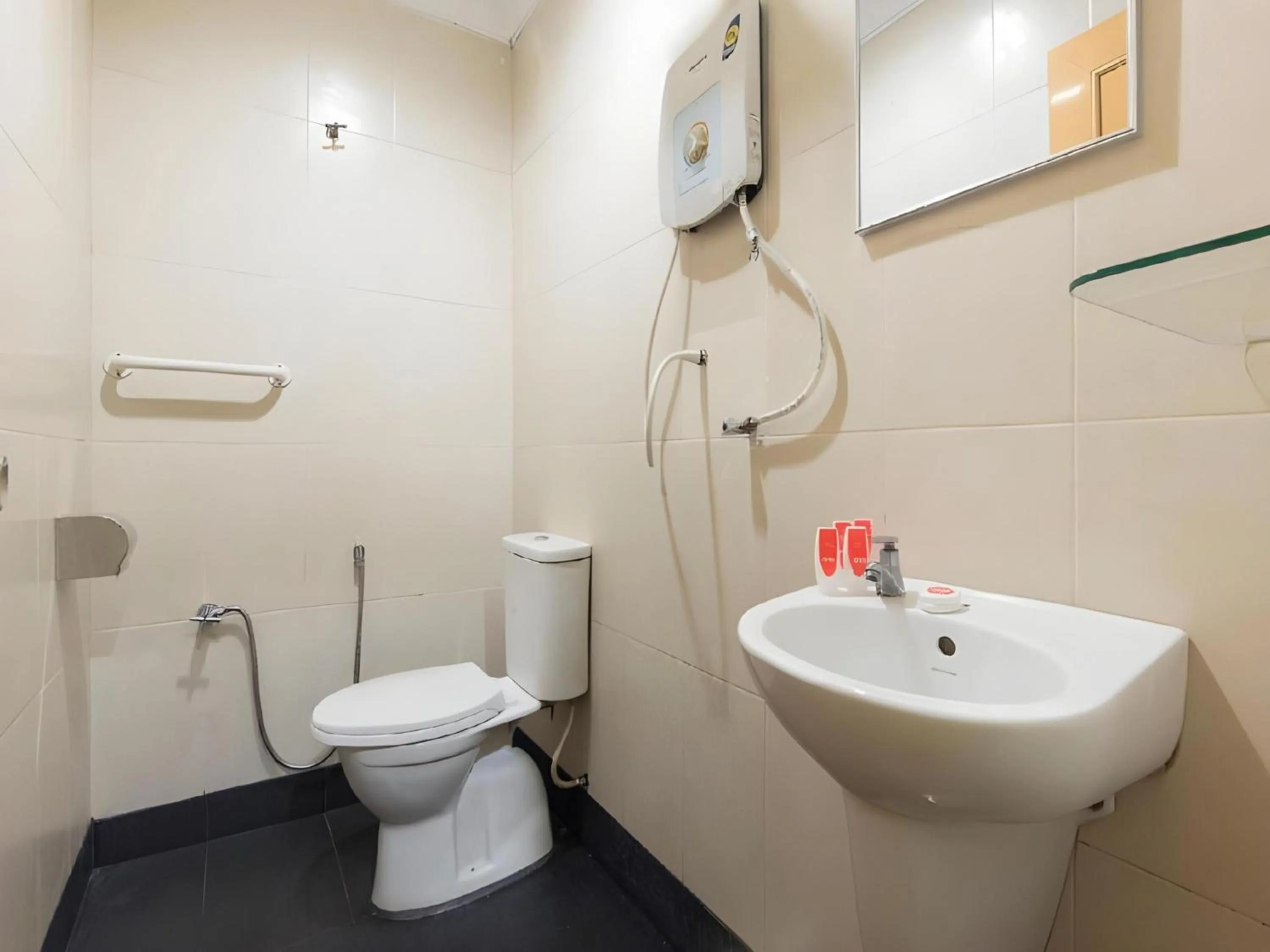 Bathroom in Amani Hotel