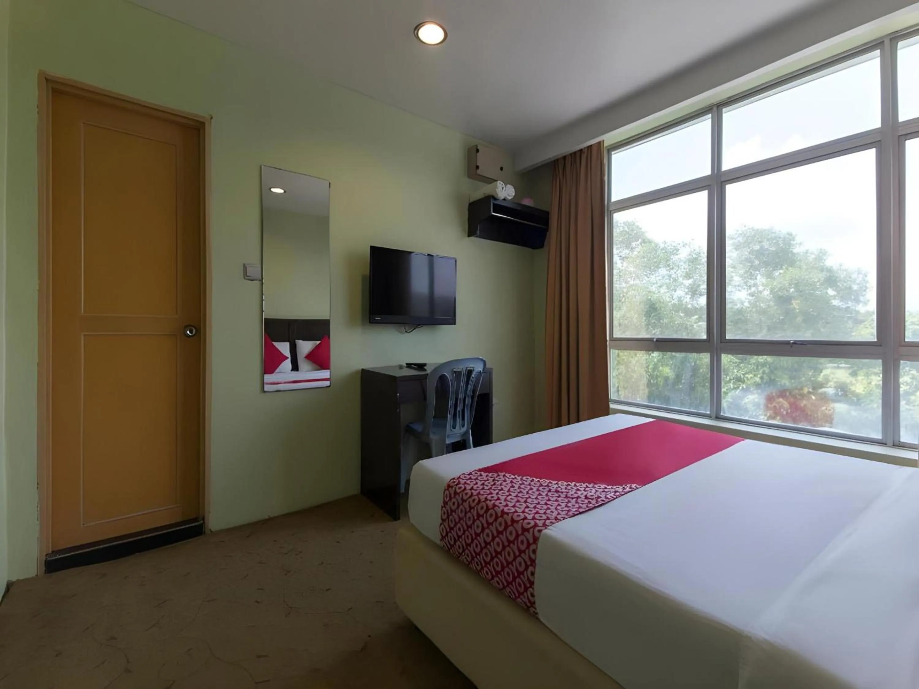 Photo of the whole room in Amani Hotel