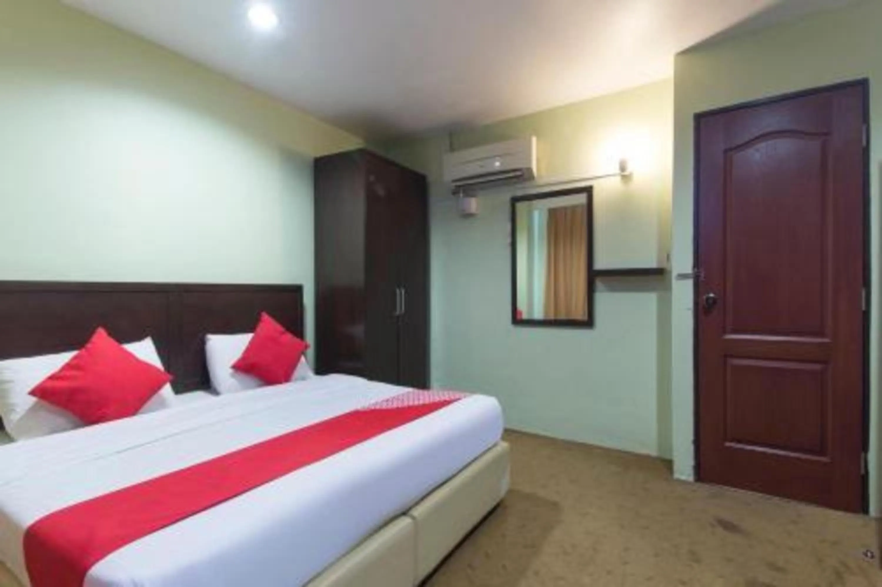 Photo of the whole room in Amani Hotel