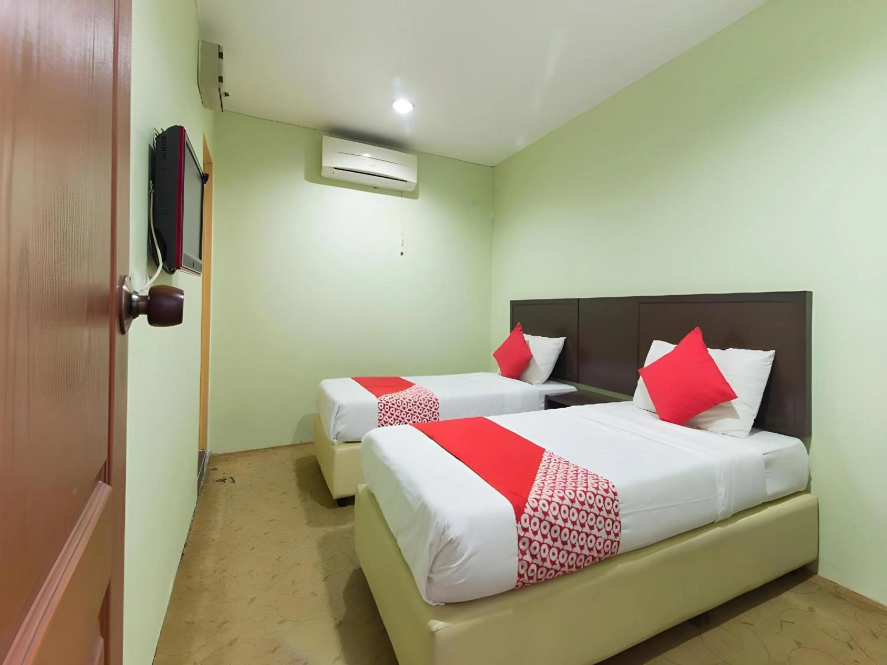 Photo of the whole room in Amani Hotel