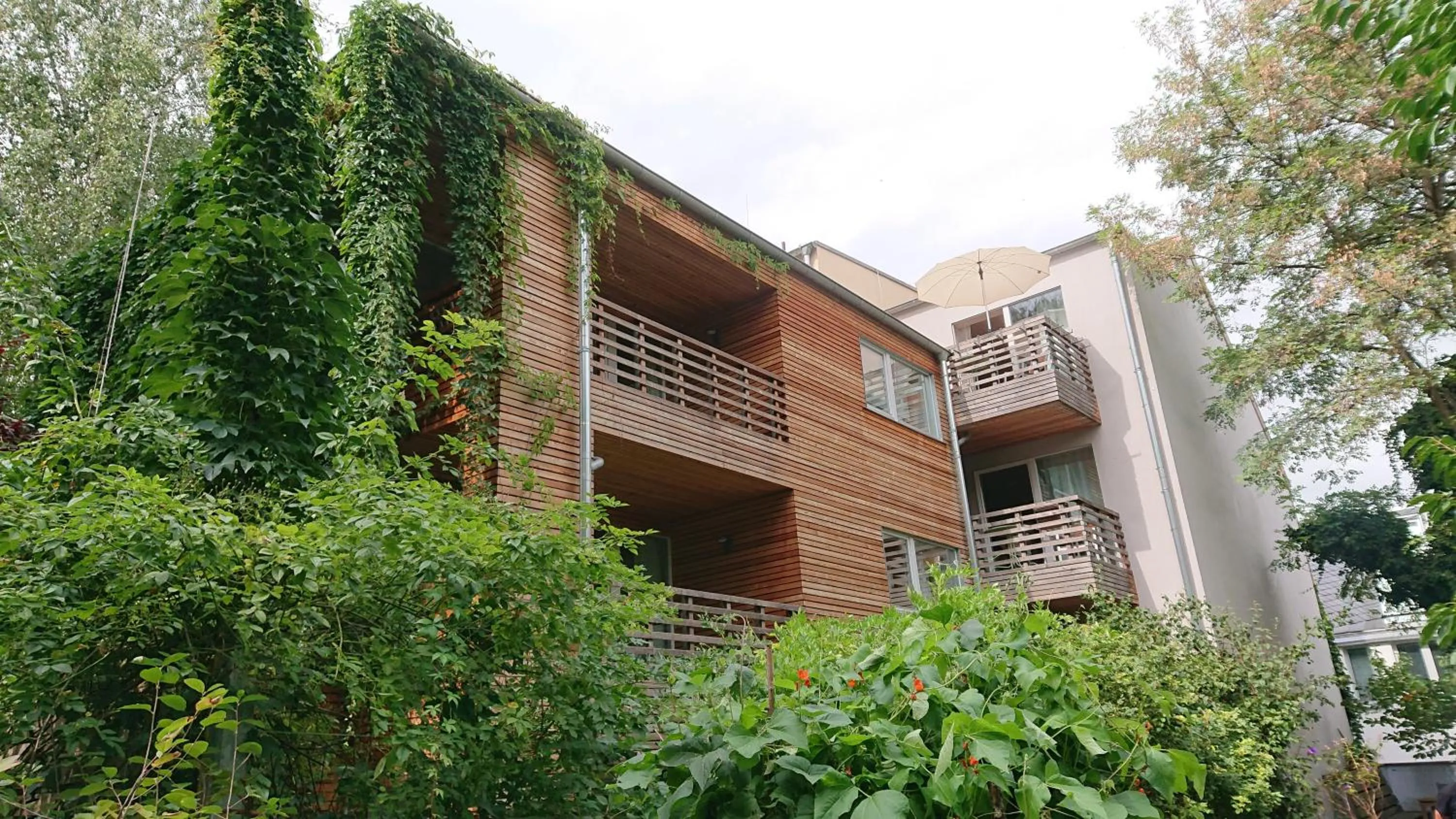 Garden view in Familienhotel Weimar mit Ferienwohnungen