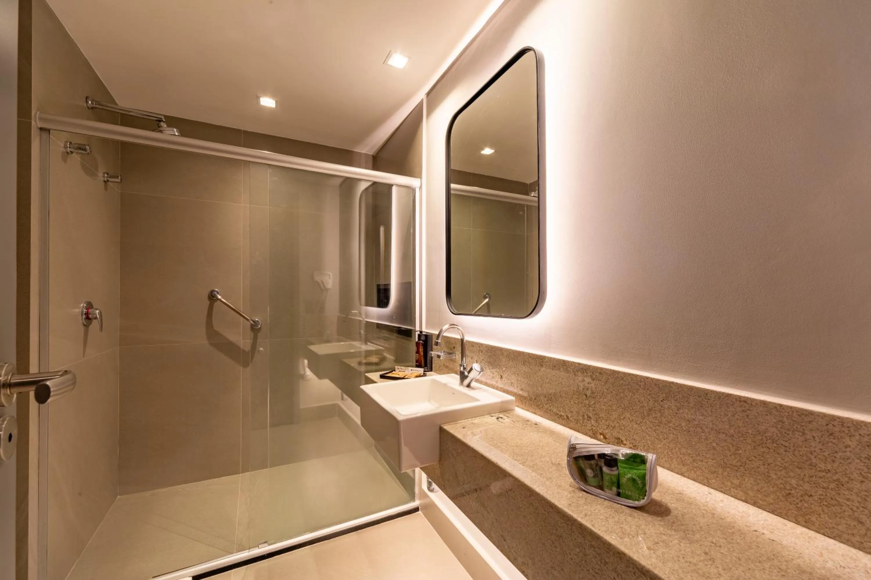 Shower in Intercity Salvador