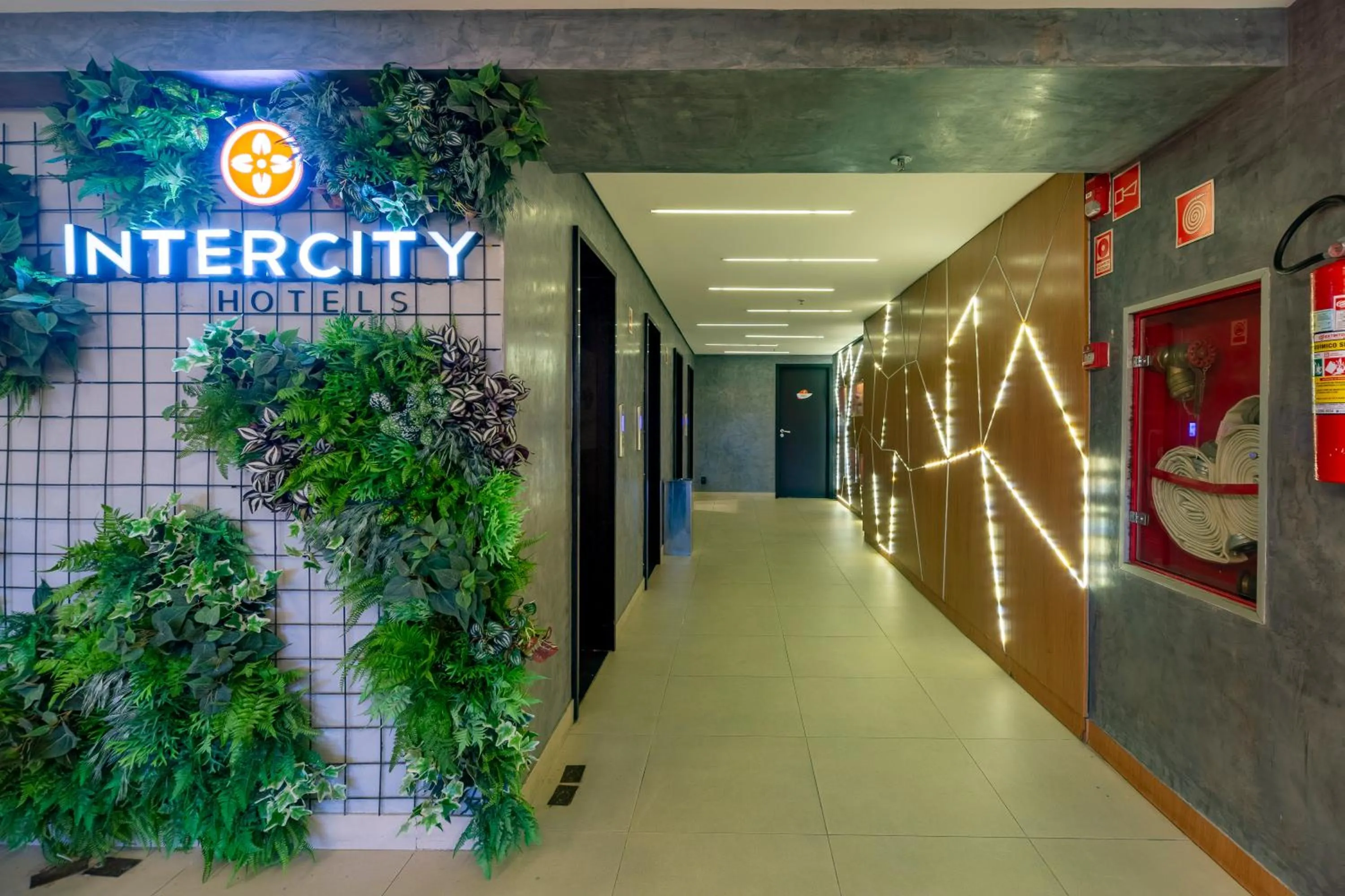 Logo/Certificate/Sign in Intercity Salvador