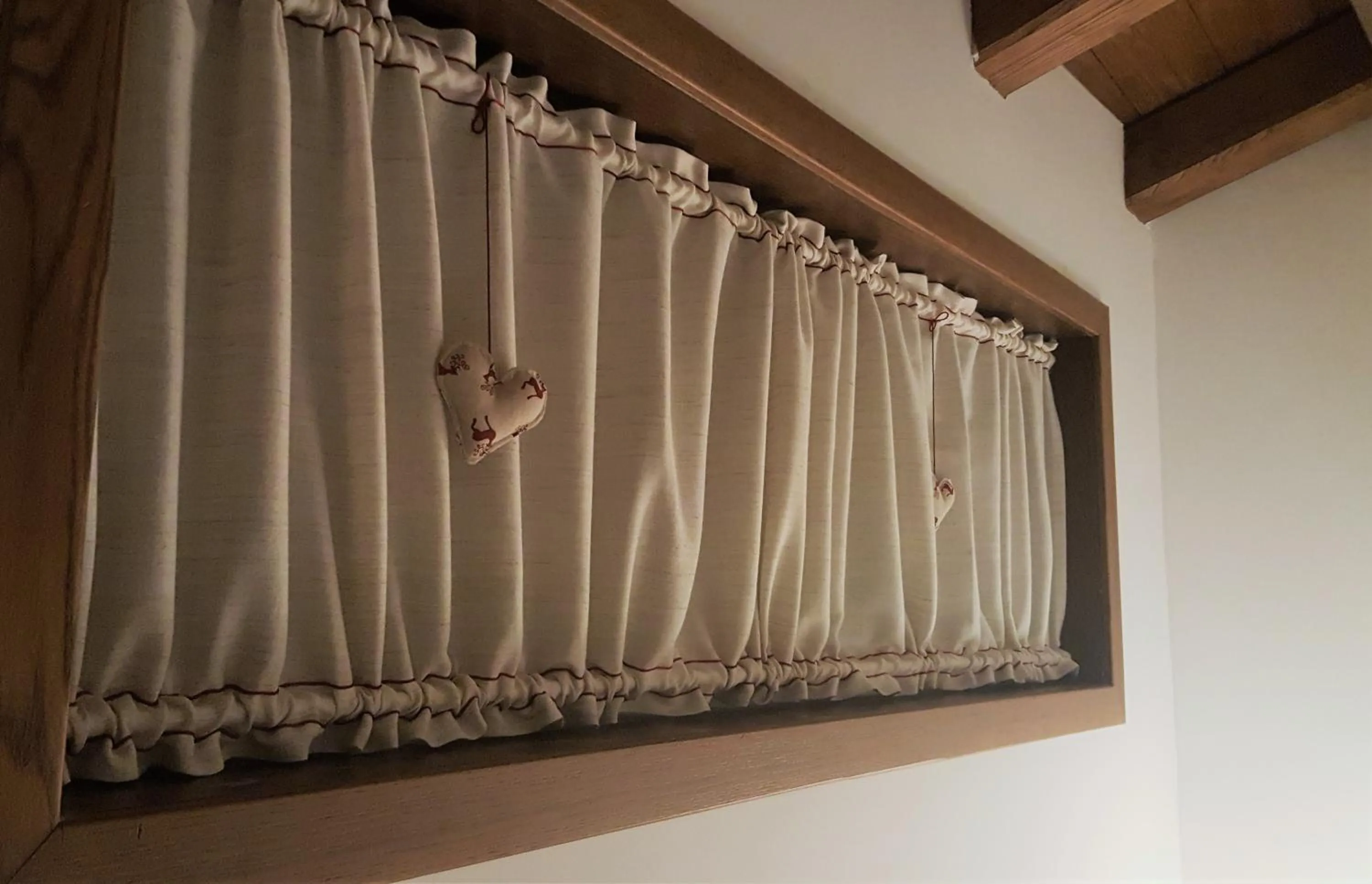 Decorative detail in Amaranto99