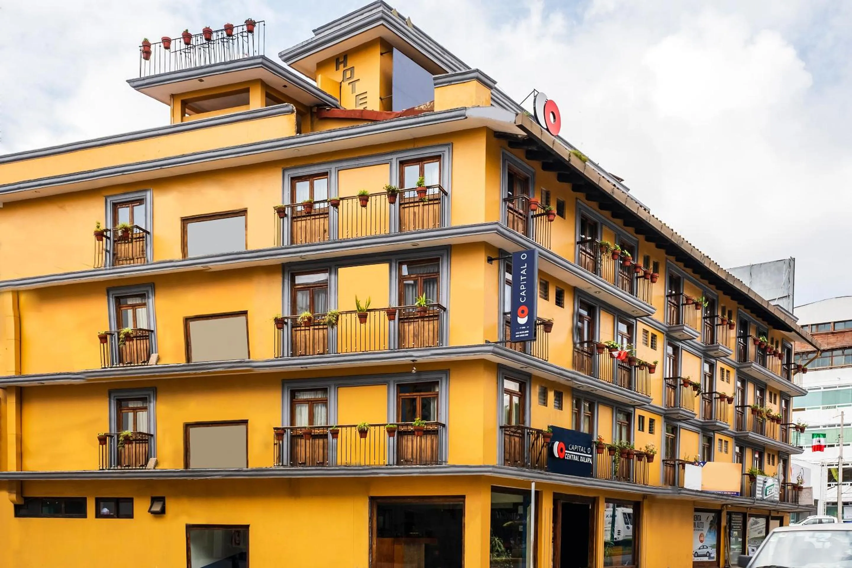Facade/entrance in Capital O Hotel Central, Xalapa