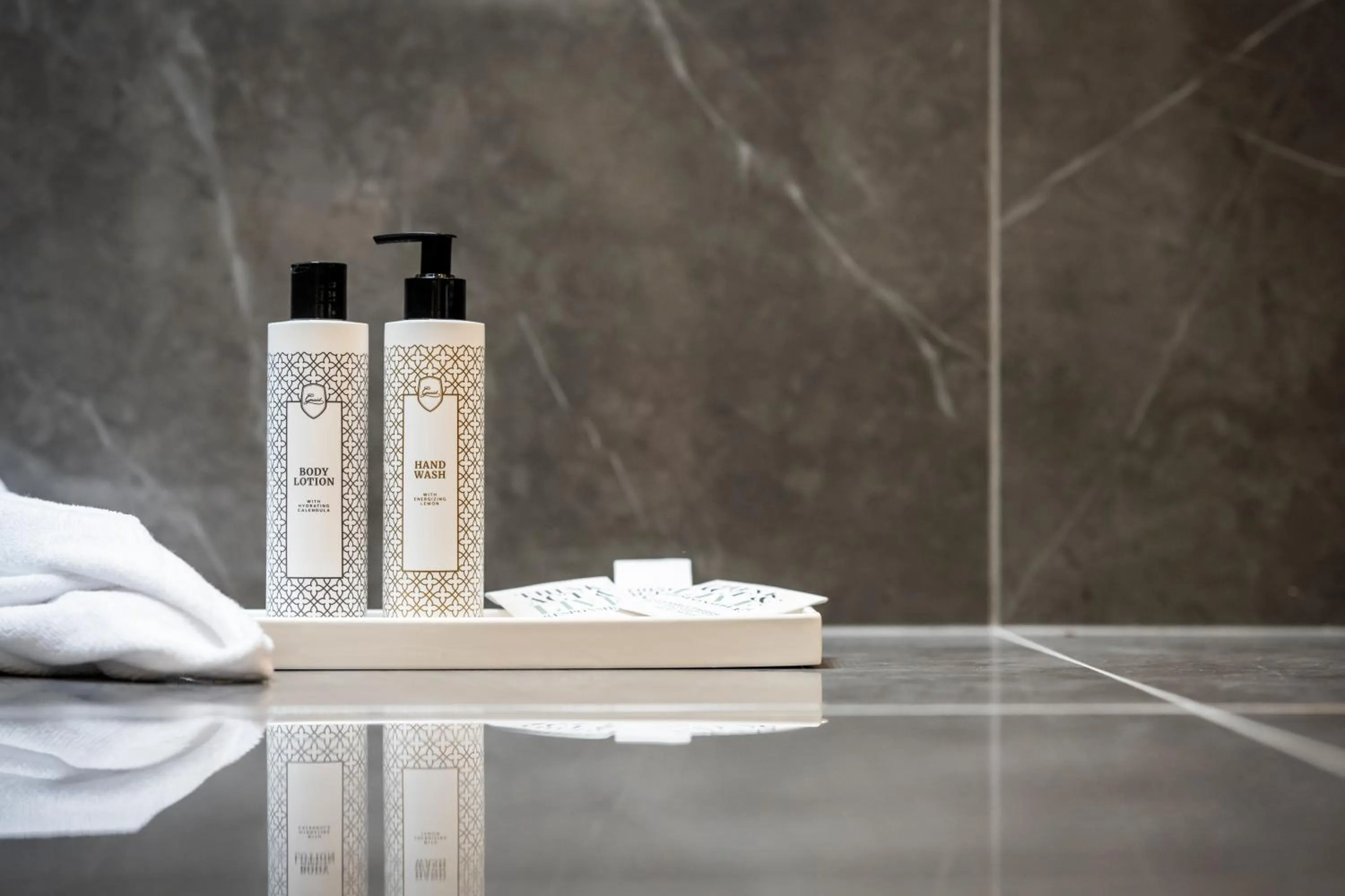 Bathroom in Small & Beautiful Hotel Gnaid