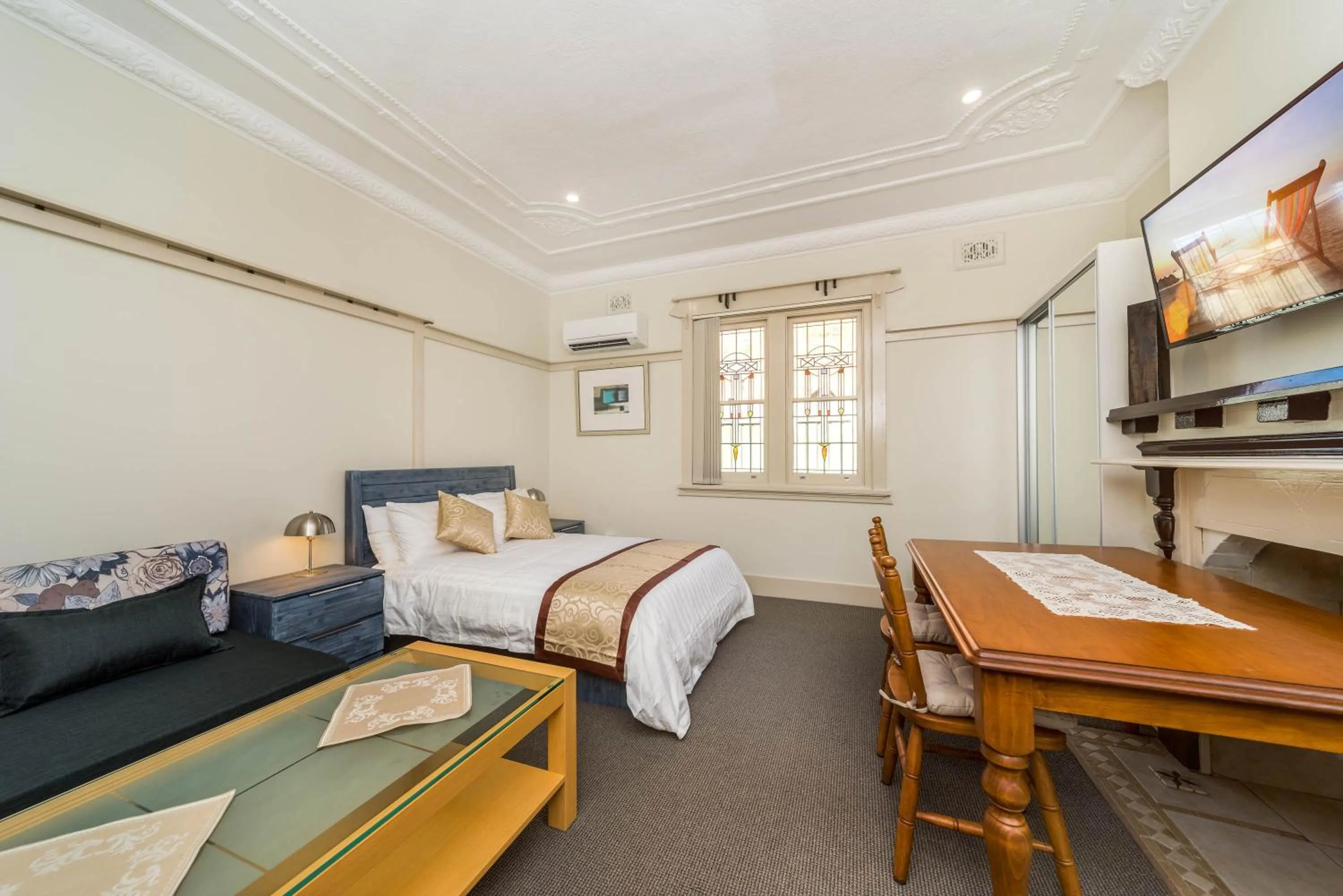 Bed in Marulan Stayz