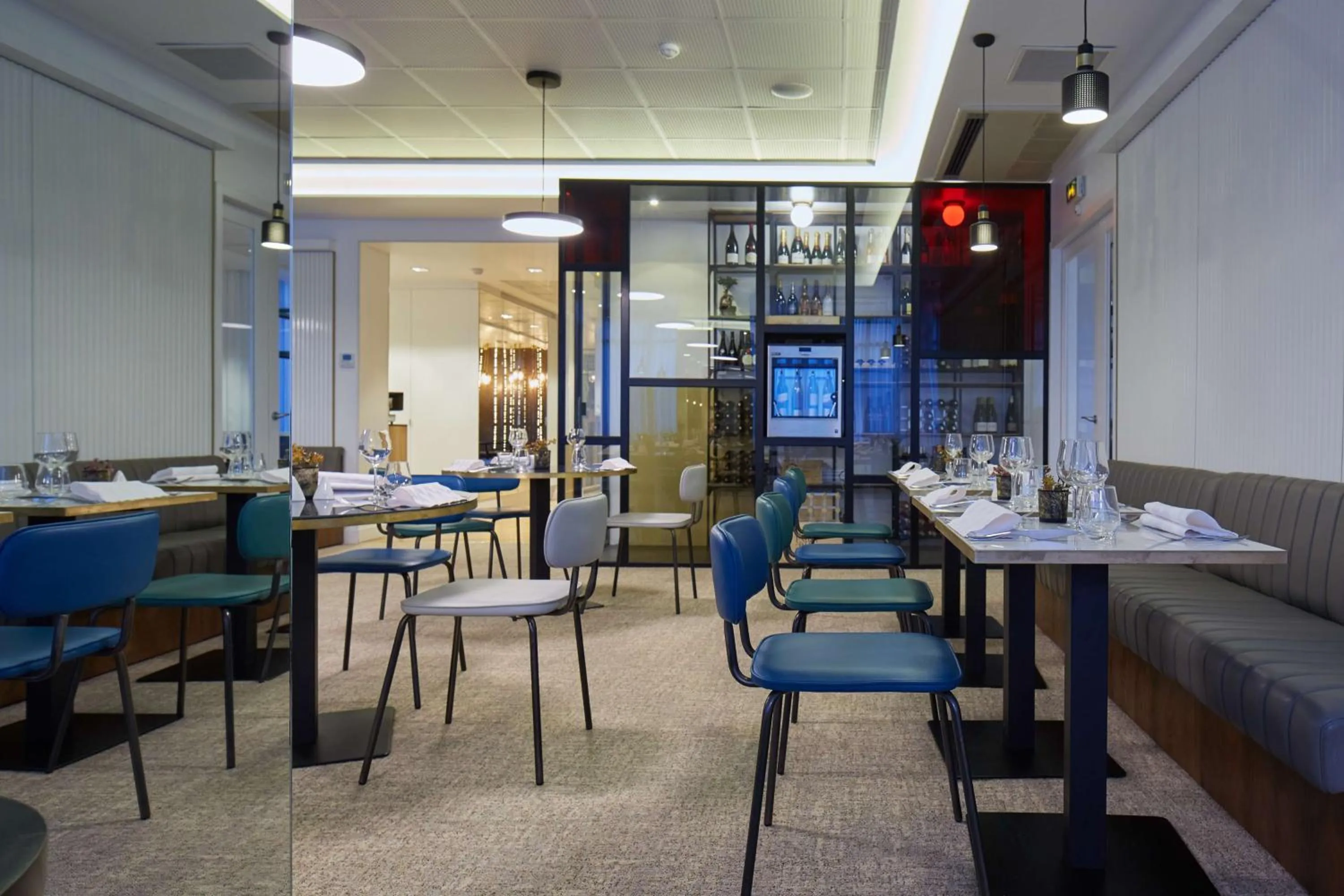 Restaurant/places to eat in Best Western Plus Paris Meudon Ermitage