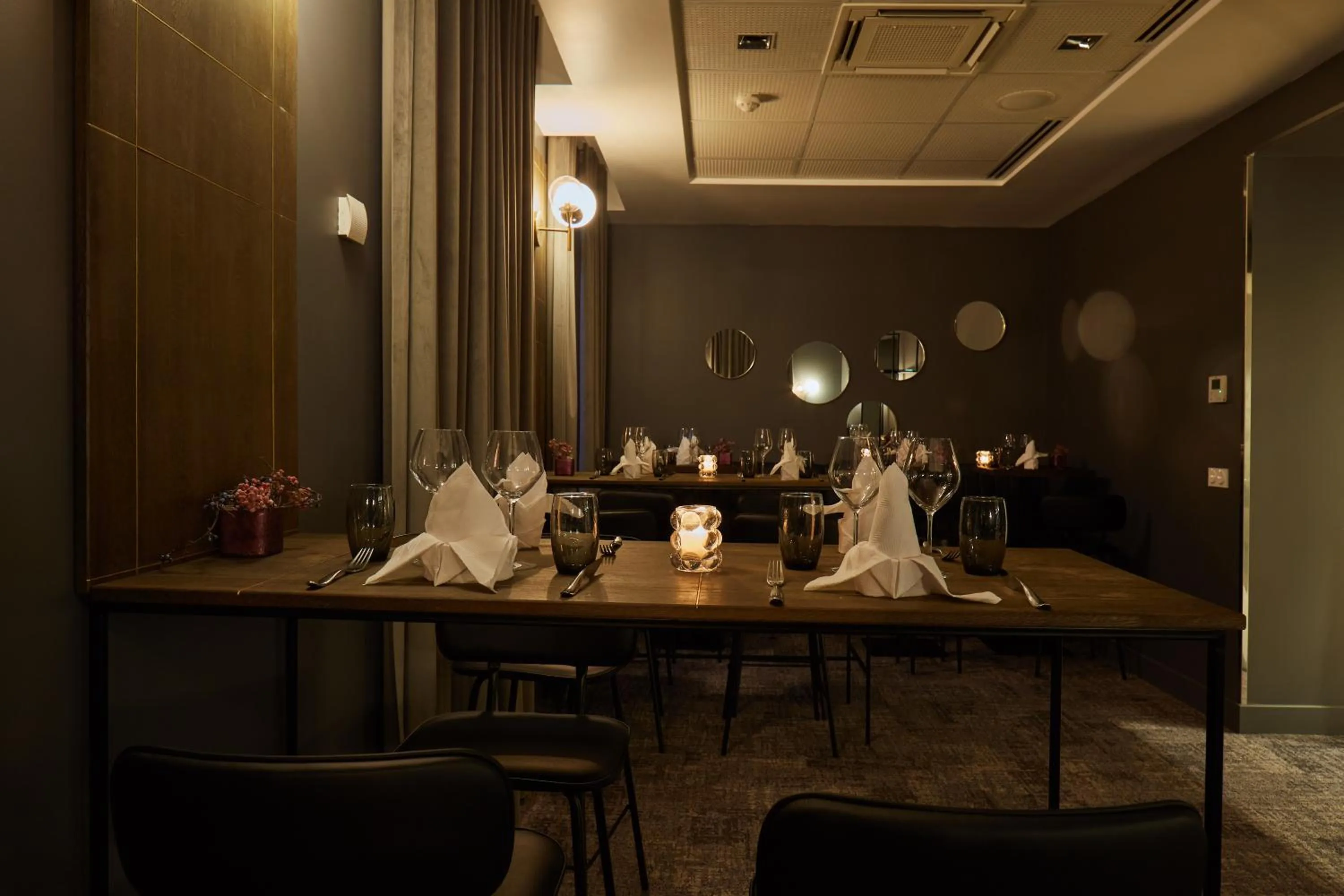 Restaurant/places to eat in Best Western Plus Paris Meudon Ermitage