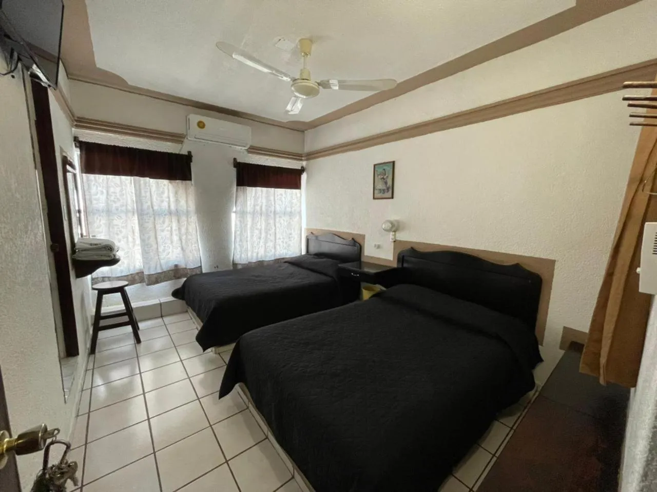 Photo of the whole room, Bed in Hotel Moreno