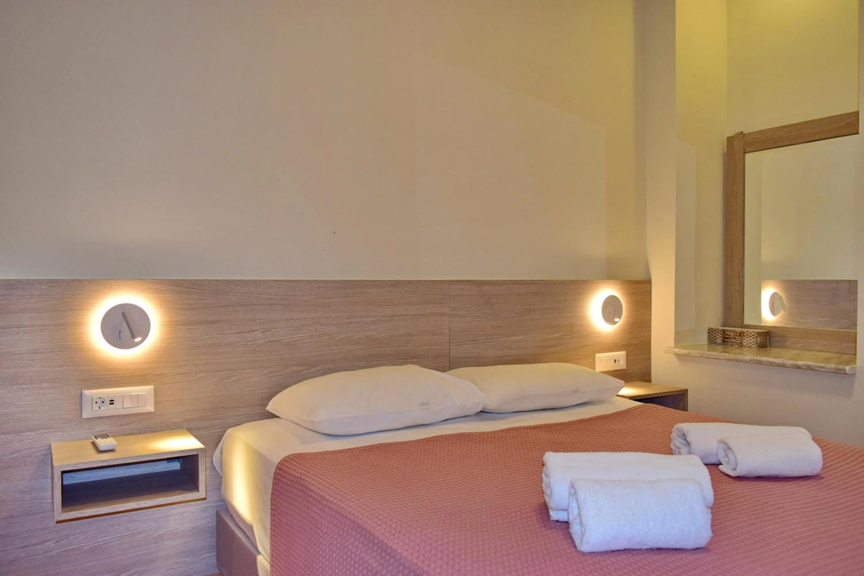 Bedroom, Bed in Melina Beach