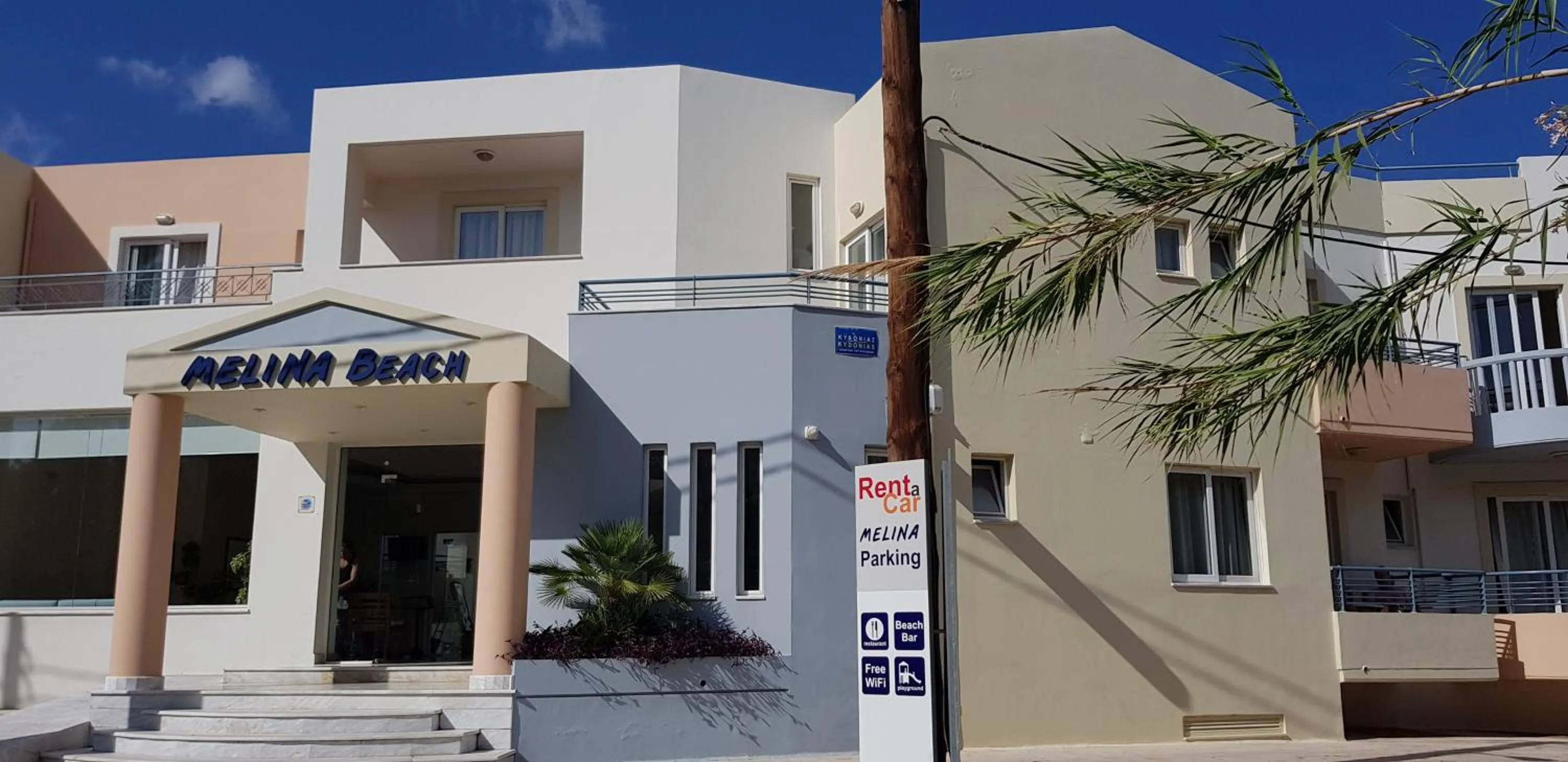 Facade/entrance in Melina Beach