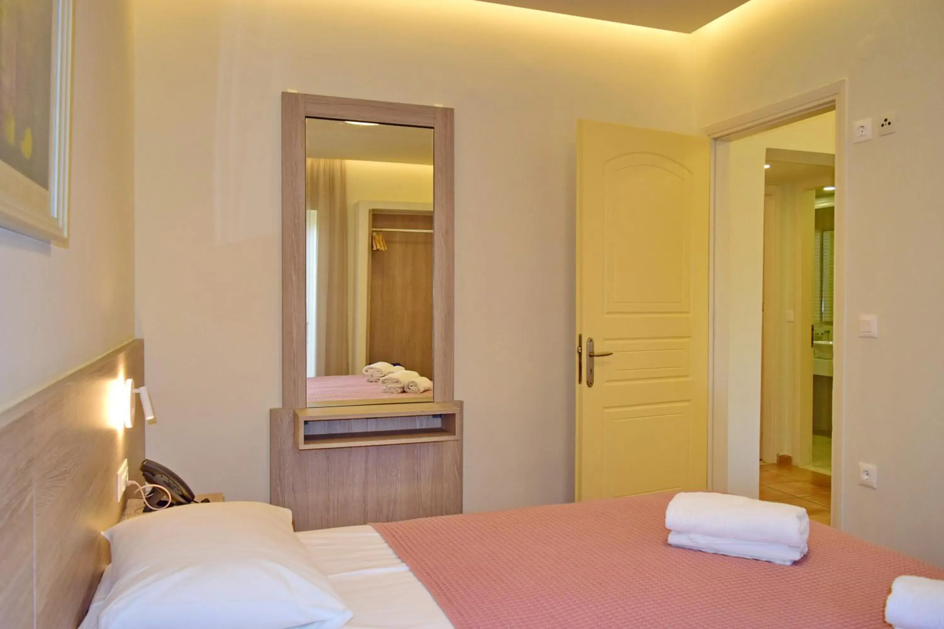 Two-Bedroom Apartment in Melina Beach Two-Bedroom Apartment in Melina Beach