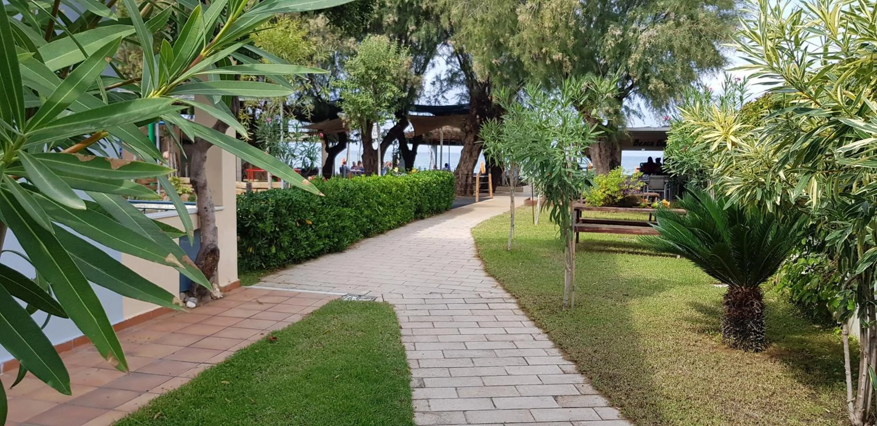 Garden in Melina Beach
