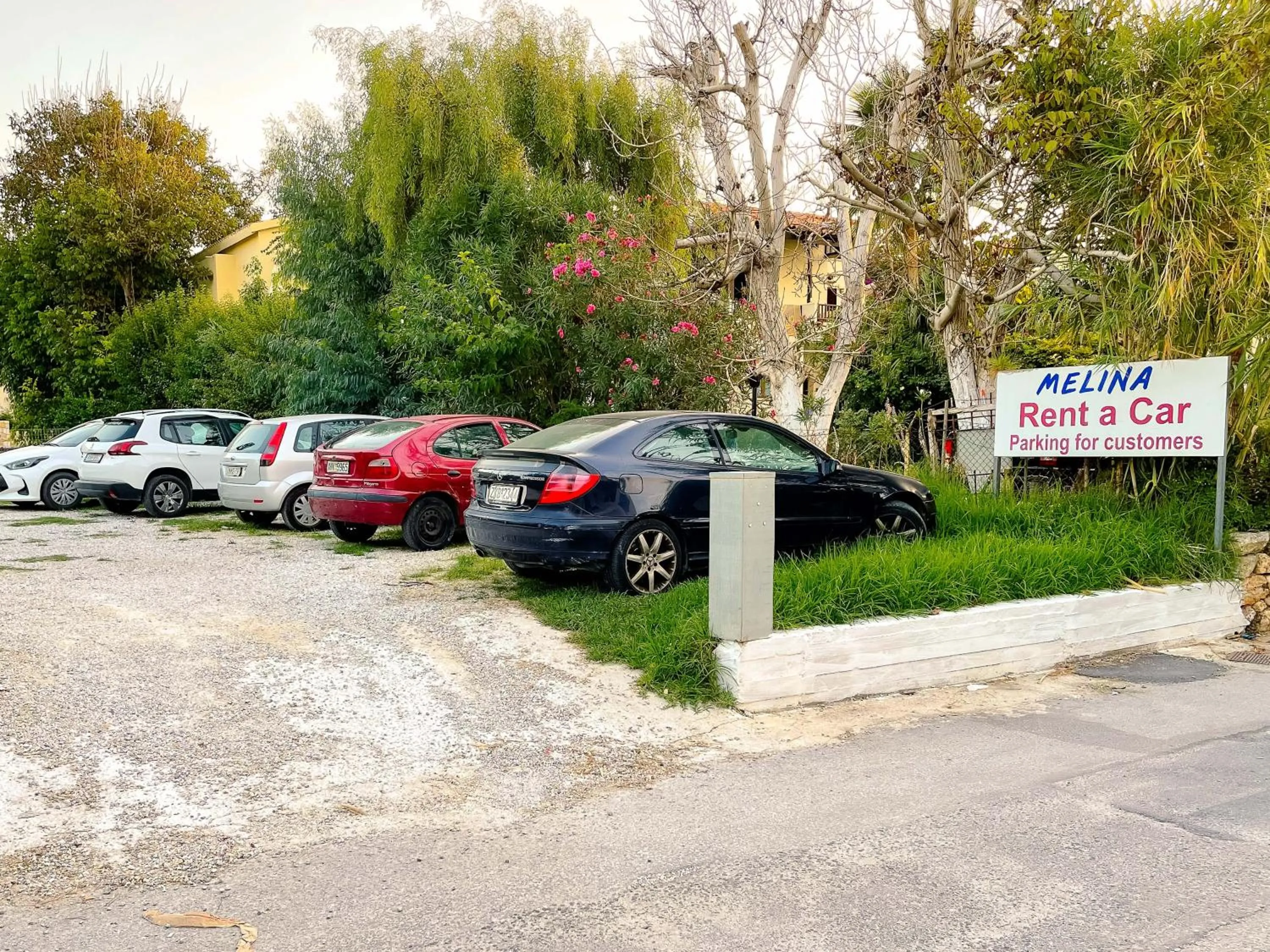 Parking in Melina Beach