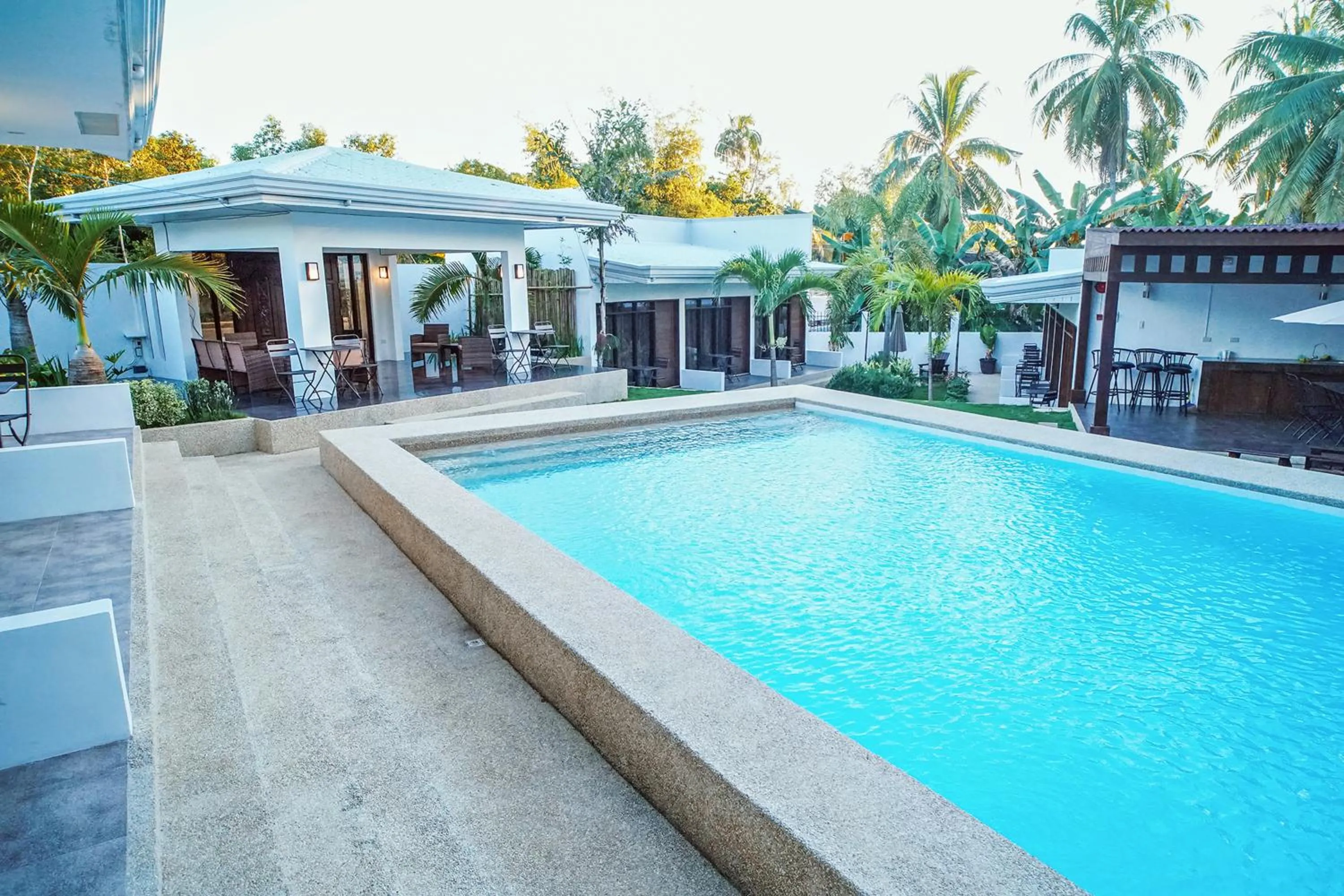 Swimming pool in Quest Villa