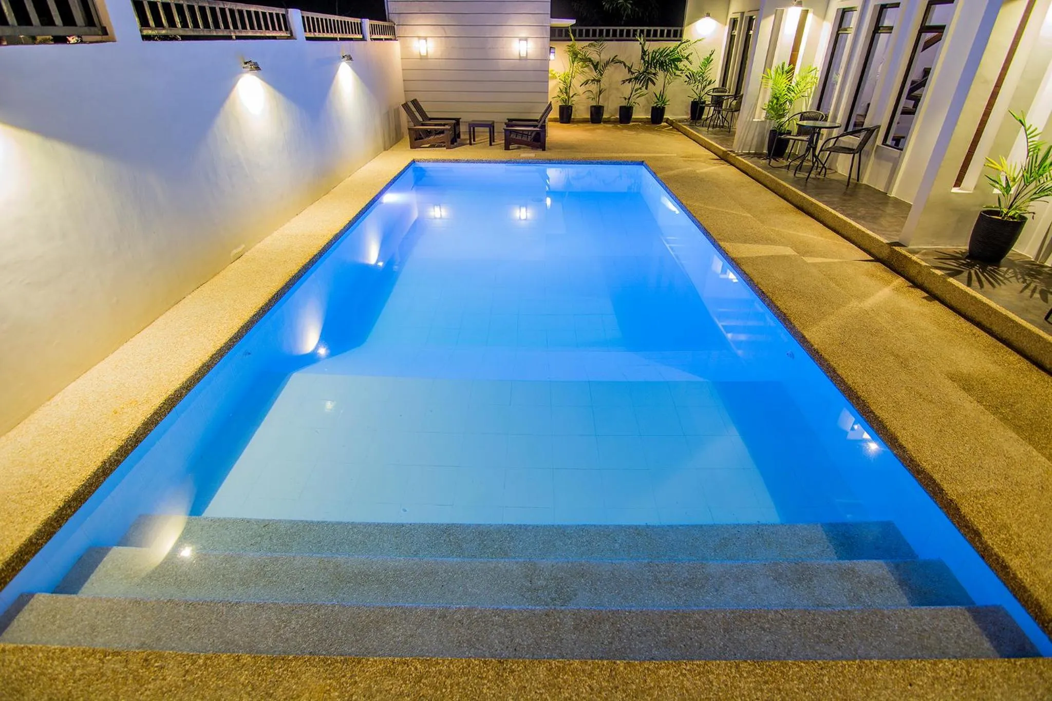 Swimming pool in Quest Villa