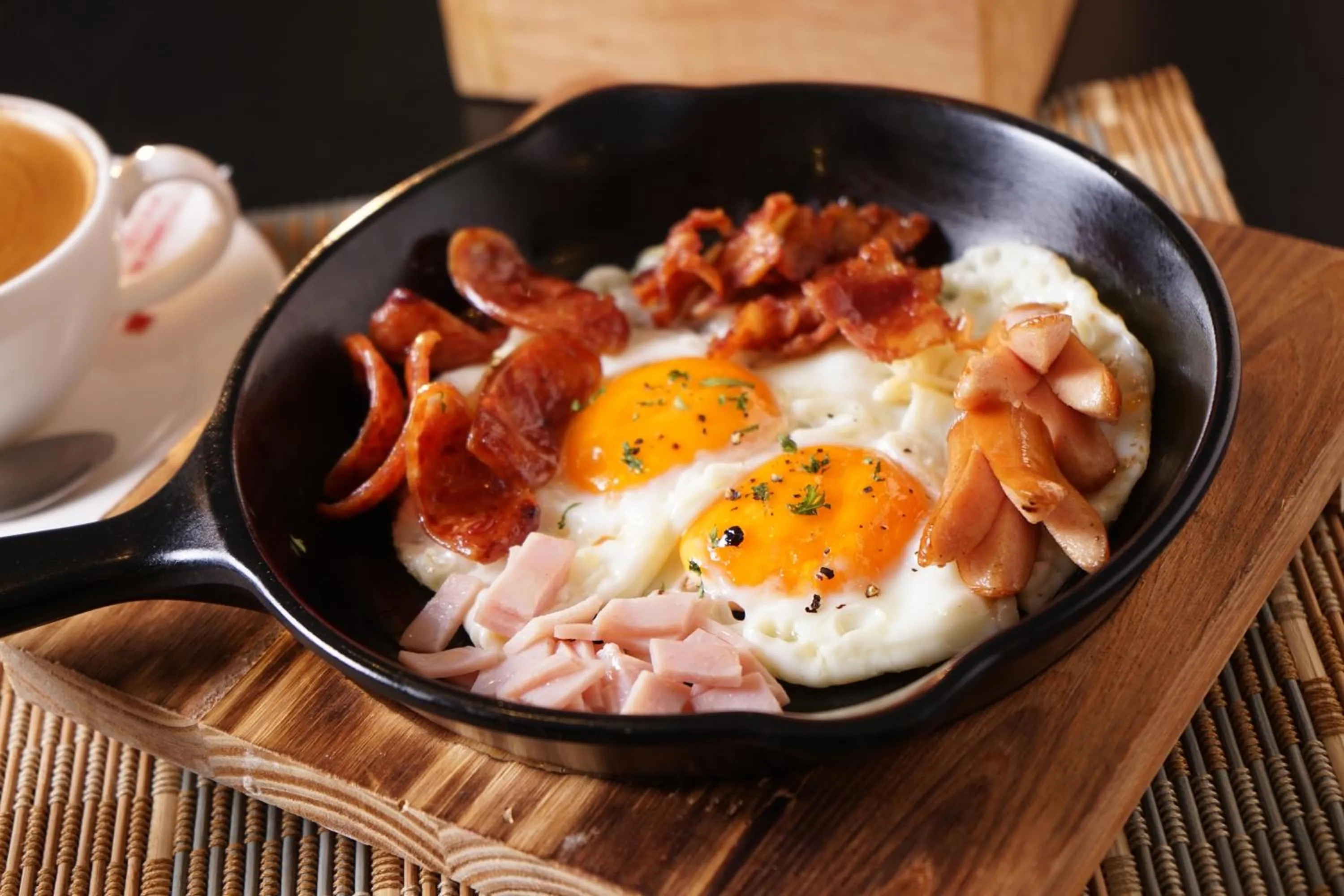 American breakfast in Sabai Place Donmueang Airport