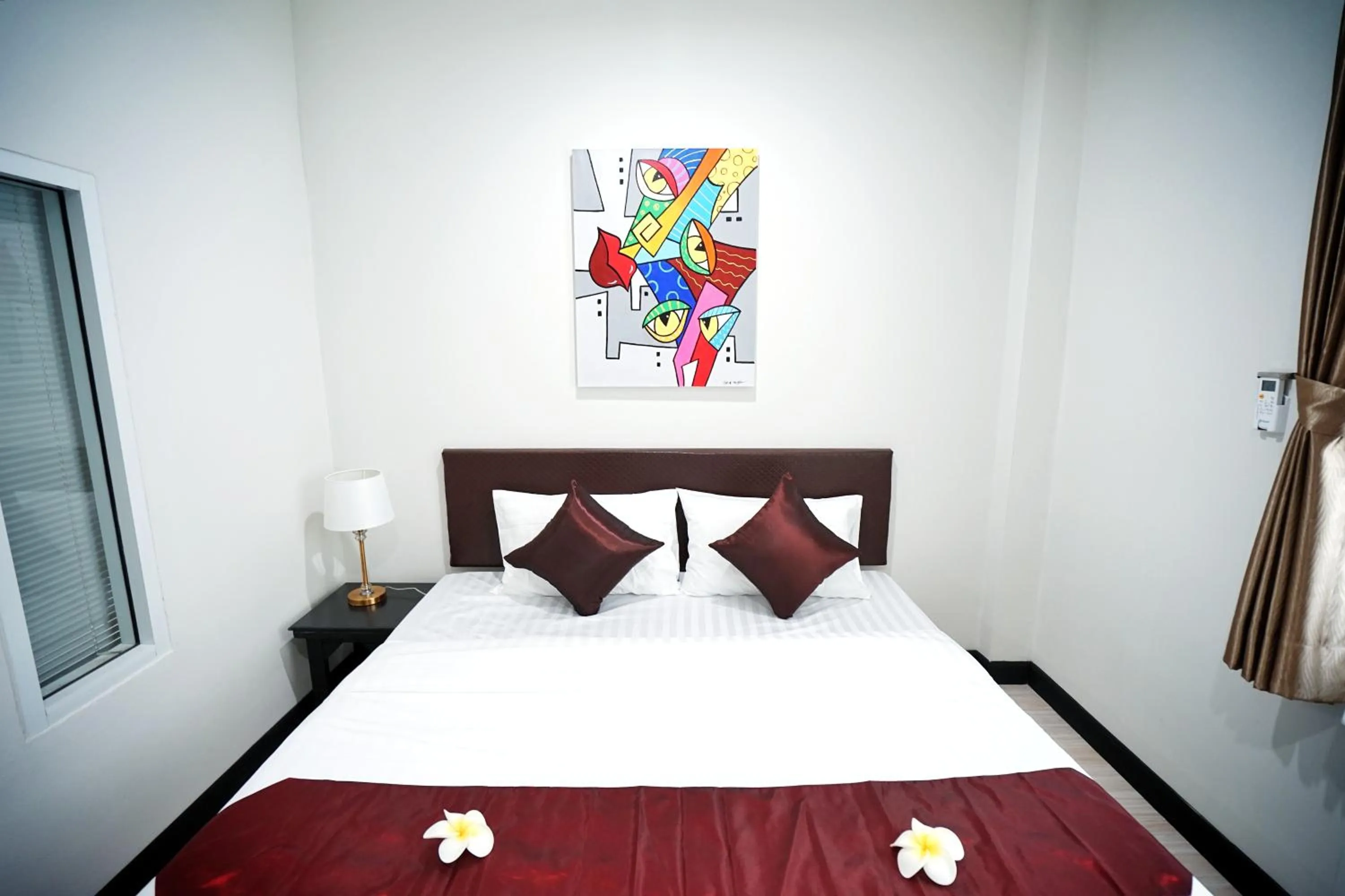 Photo of the whole room, Bed in Sabai Place Donmueang Airport