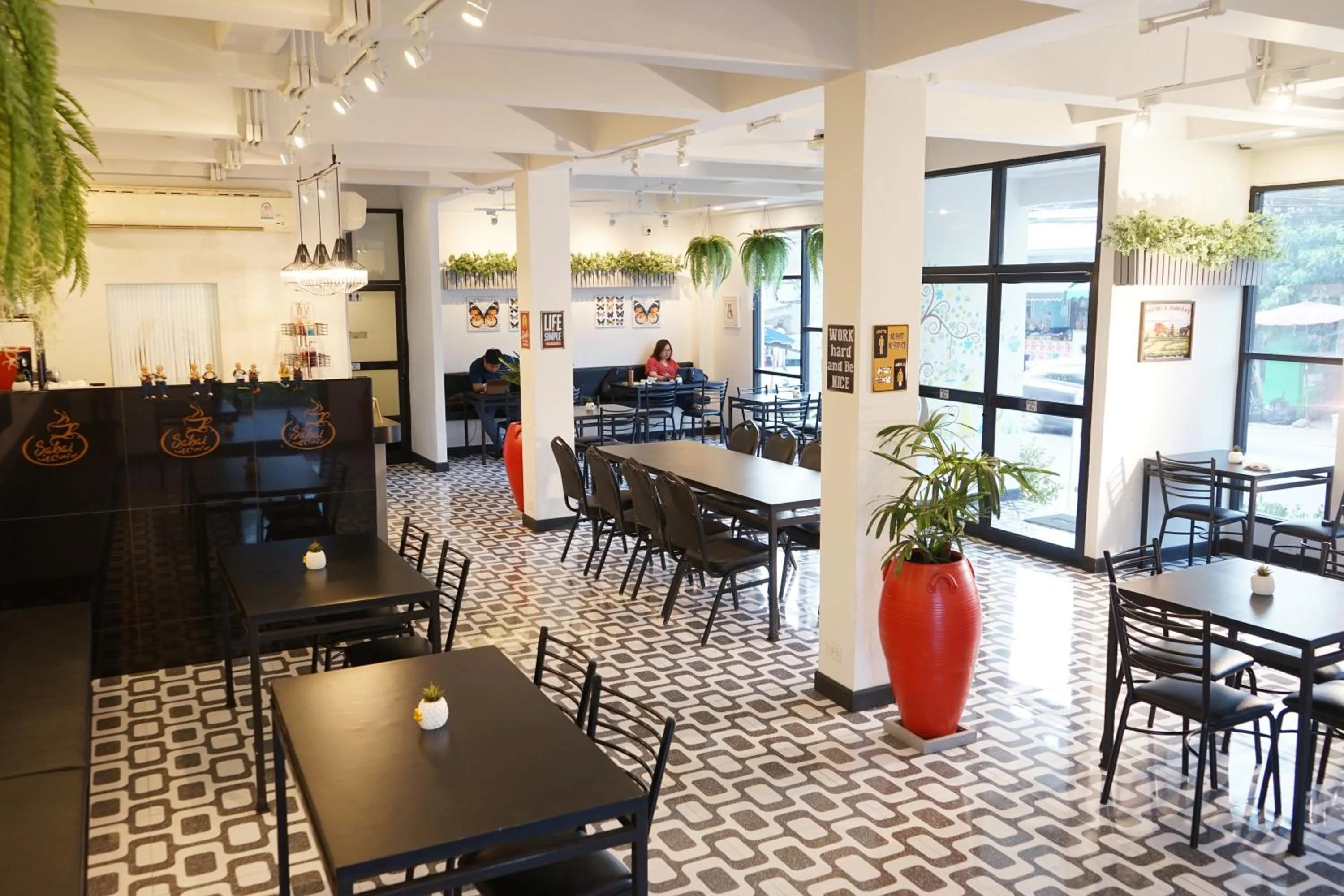 Restaurant/places to eat in Sabai Place Donmueang Airport