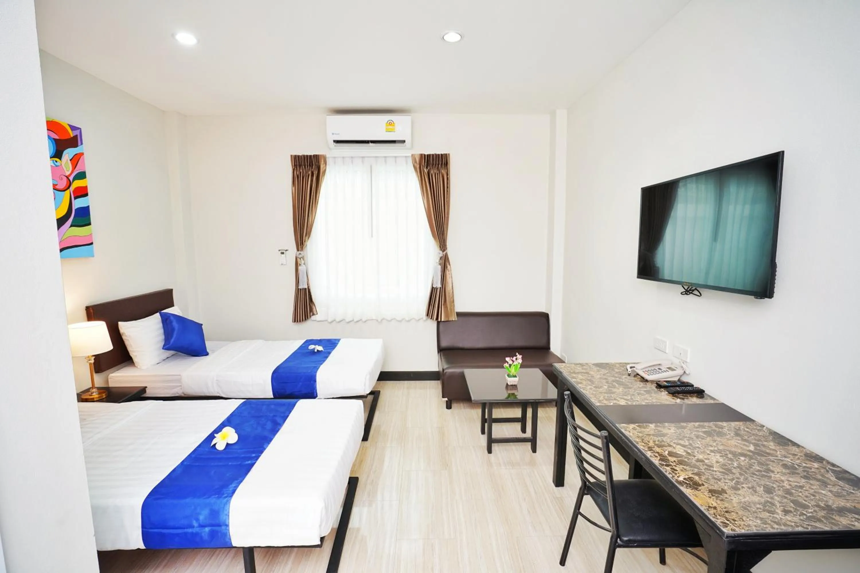 Photo of the whole room, Bed in Sabai Place Donmueang Airport
