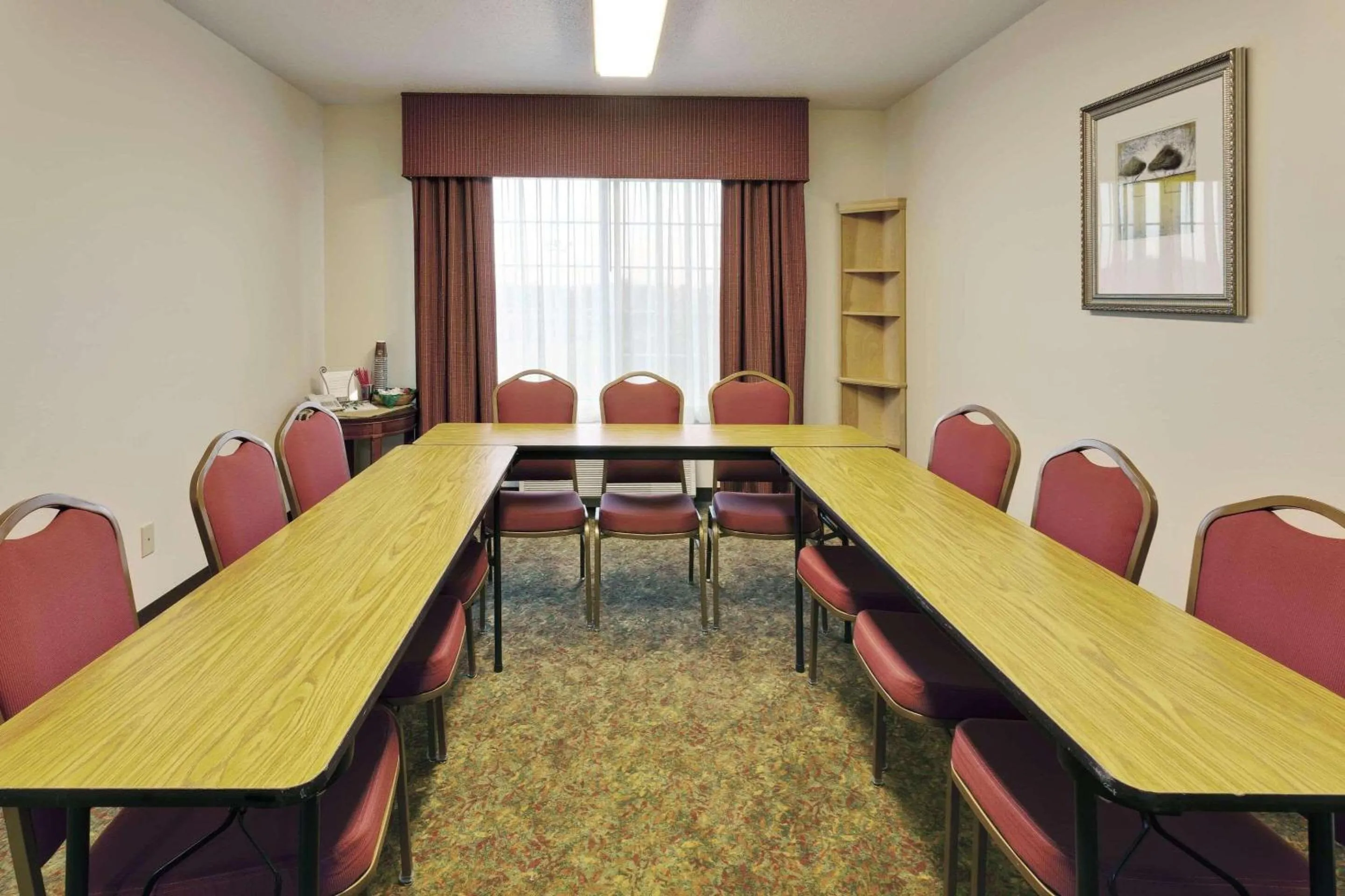 Meeting/conference room in Country Inn & Suites by Radisson, Big Flats (Elmira), NY