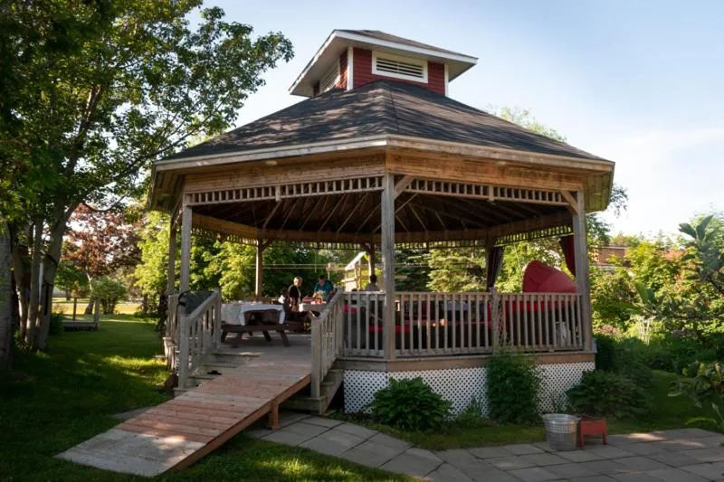 Complexe d'hébergement la Maison touristique Dugas