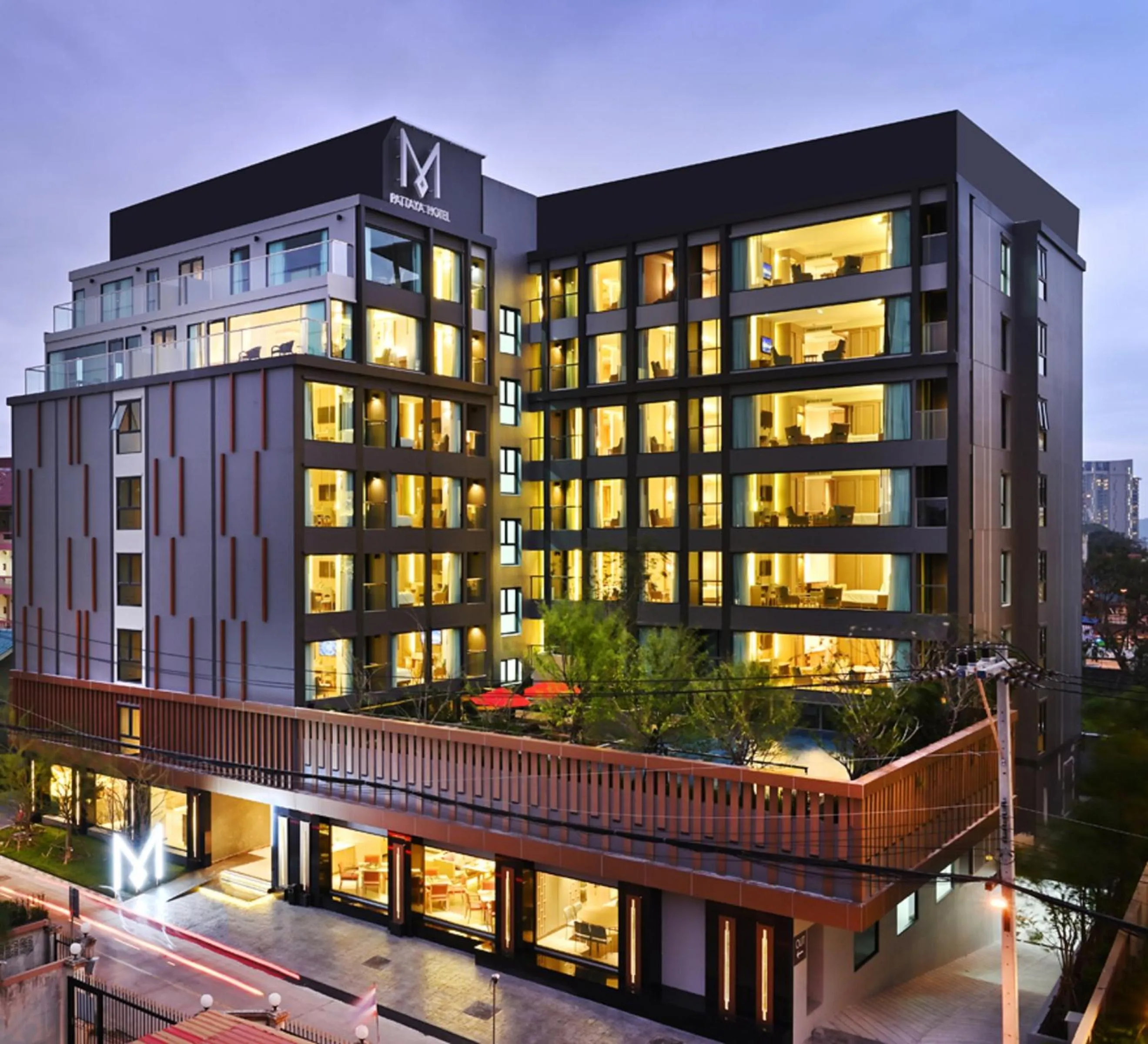 Property building in M Pattaya Hotel - SHA Extra Plus