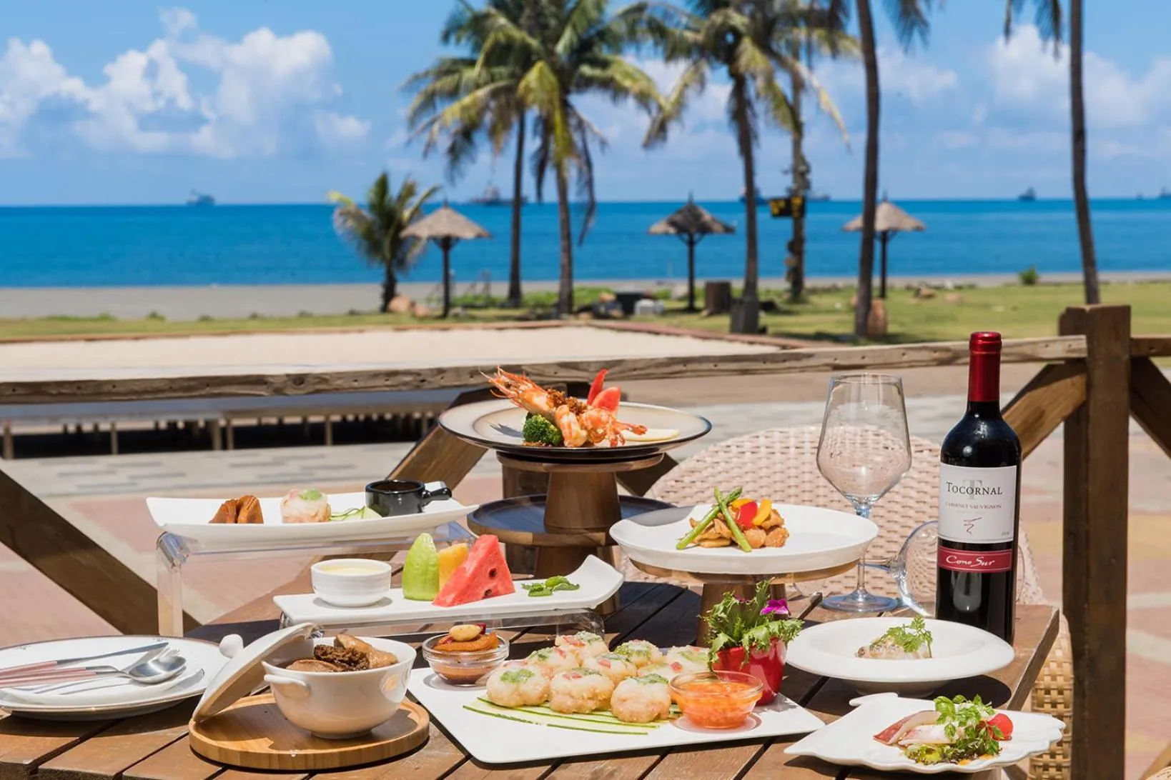 Food and drinks in Sunset Beach Resort