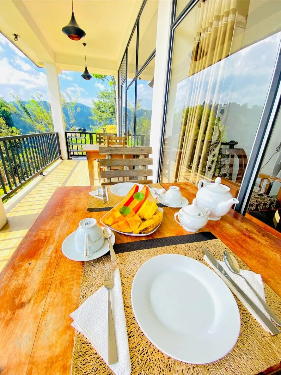 Food and drinks in Two Rock Vista