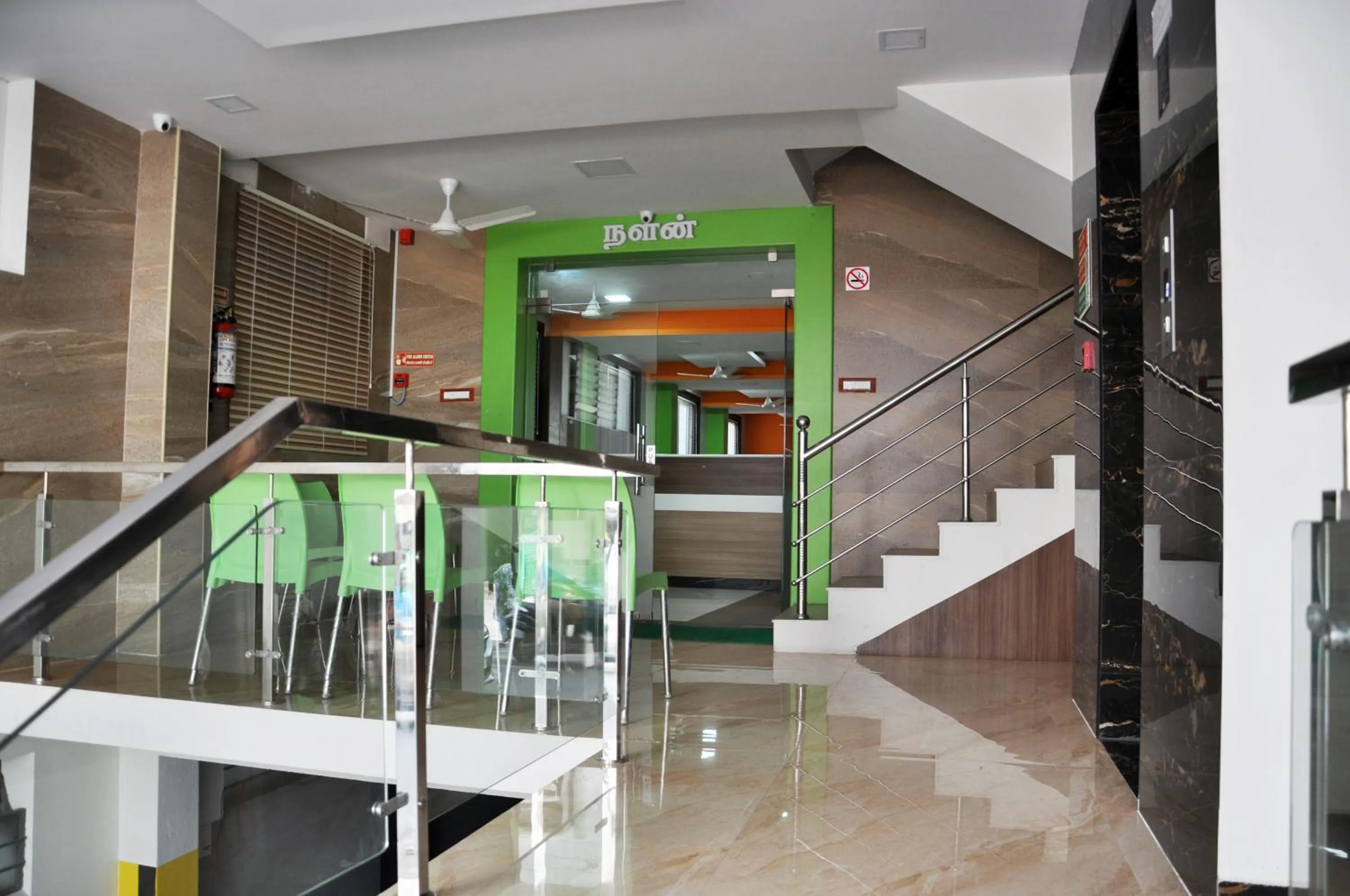 Restaurant/places to eat in Santhoshpuri