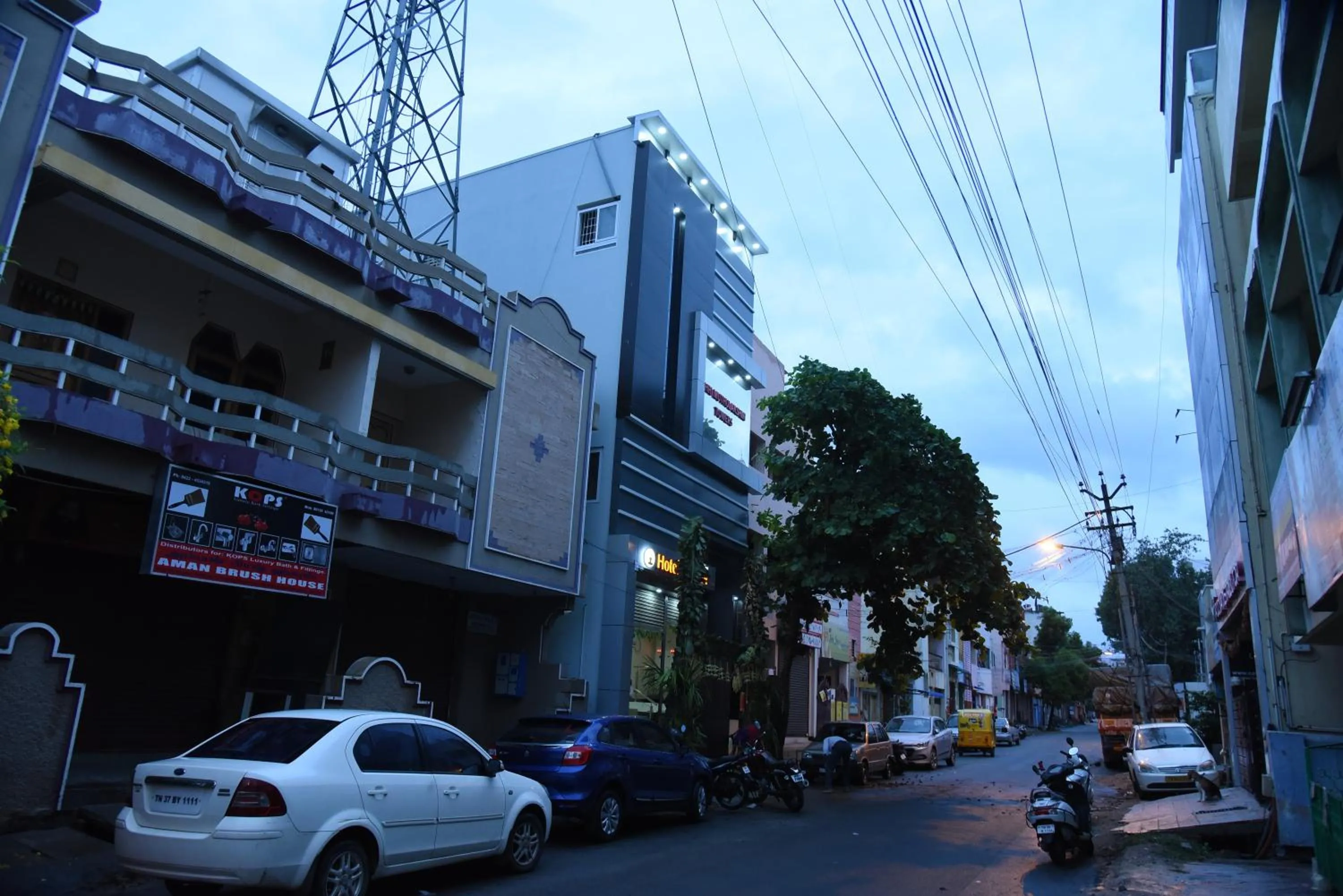 Property building in Santhoshpuri