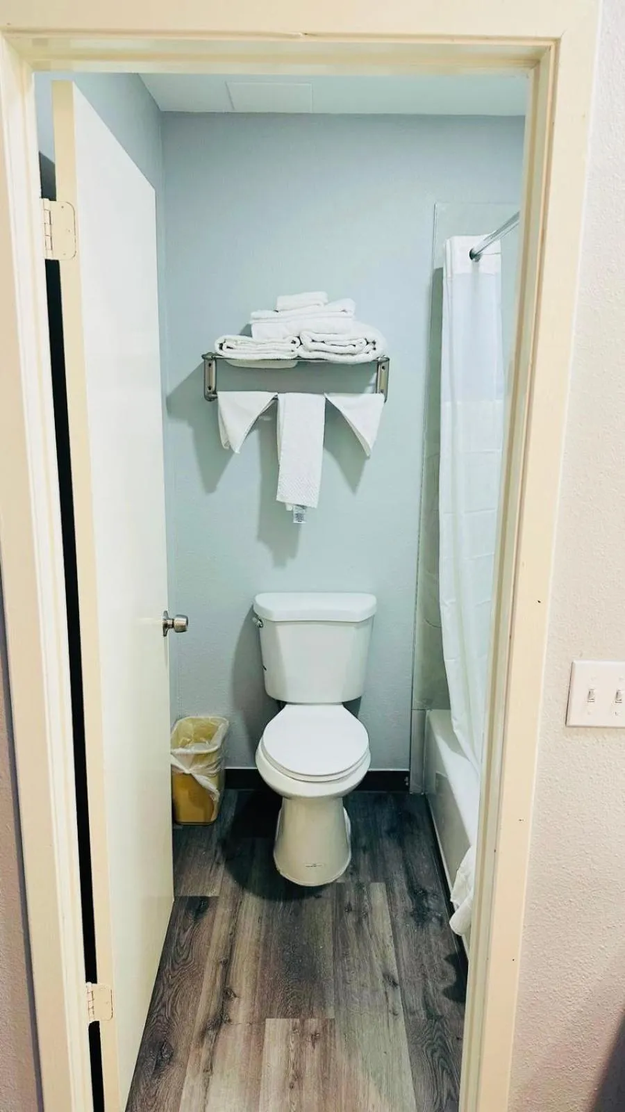 Toilet in Executive Inn and Suites Houston
