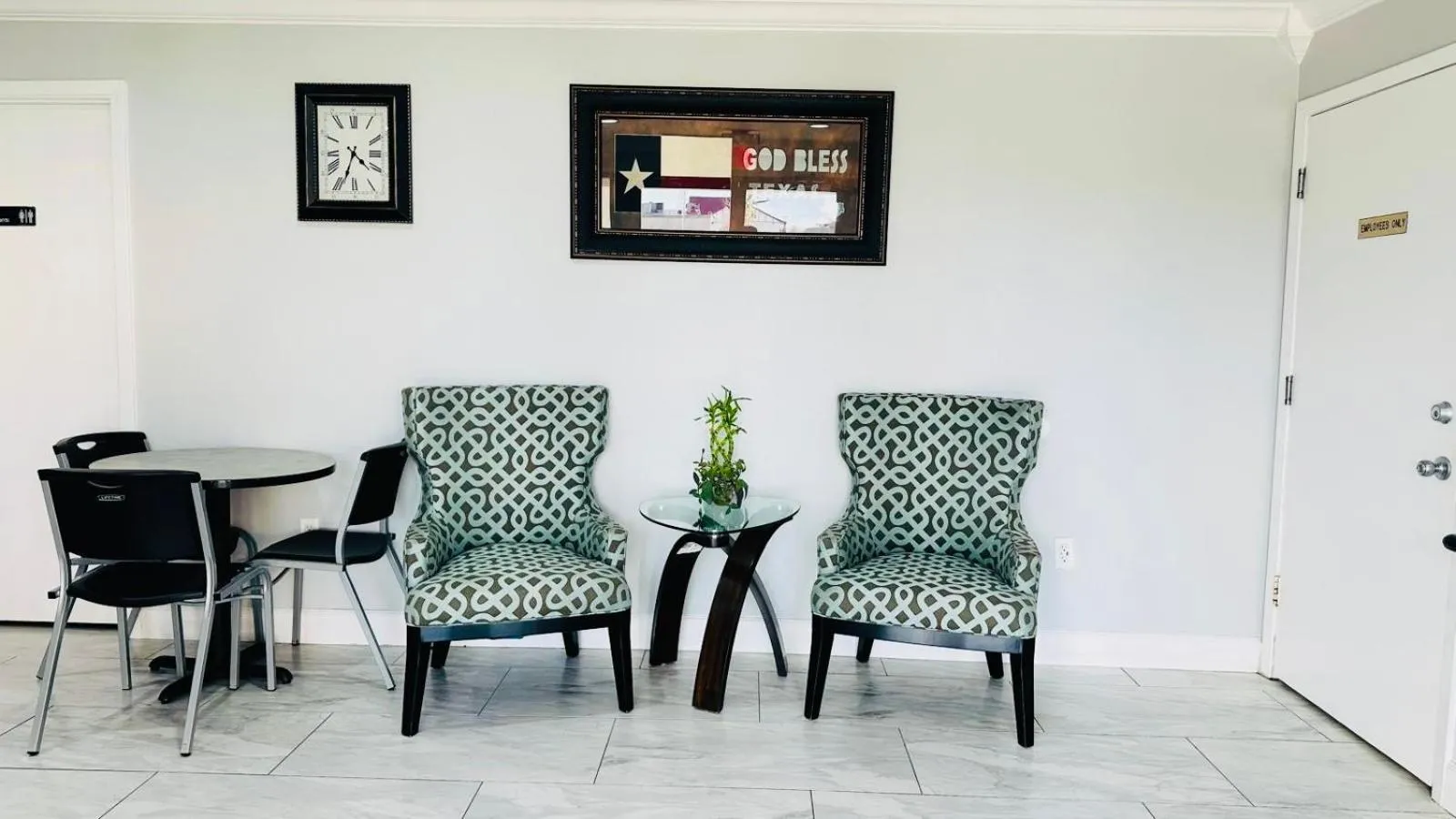 Seating area in Executive Inn and Suites Houston