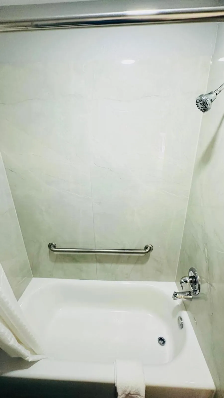 Shower in Executive Inn and Suites Houston